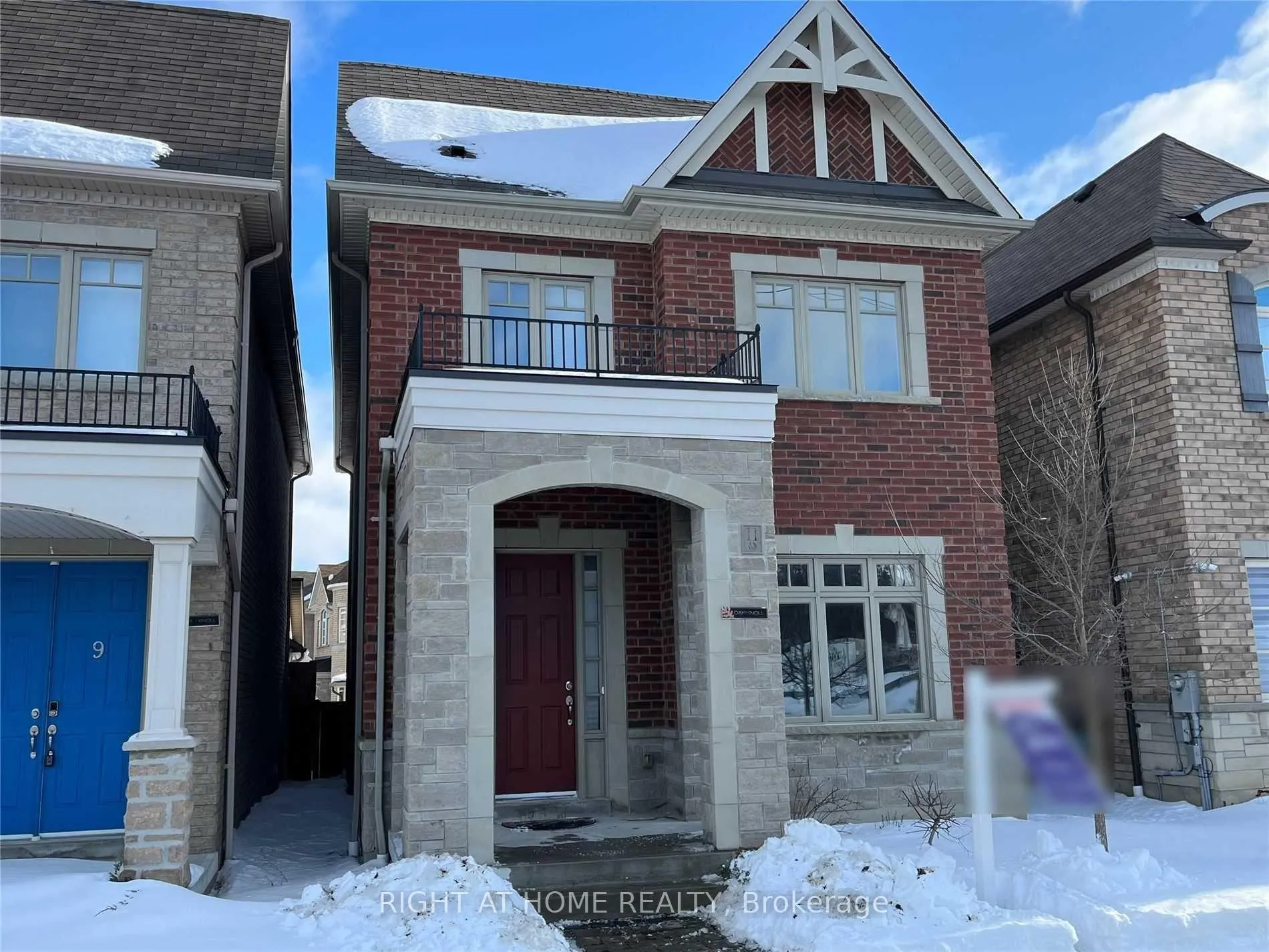 Front of 11 Calamint Lane