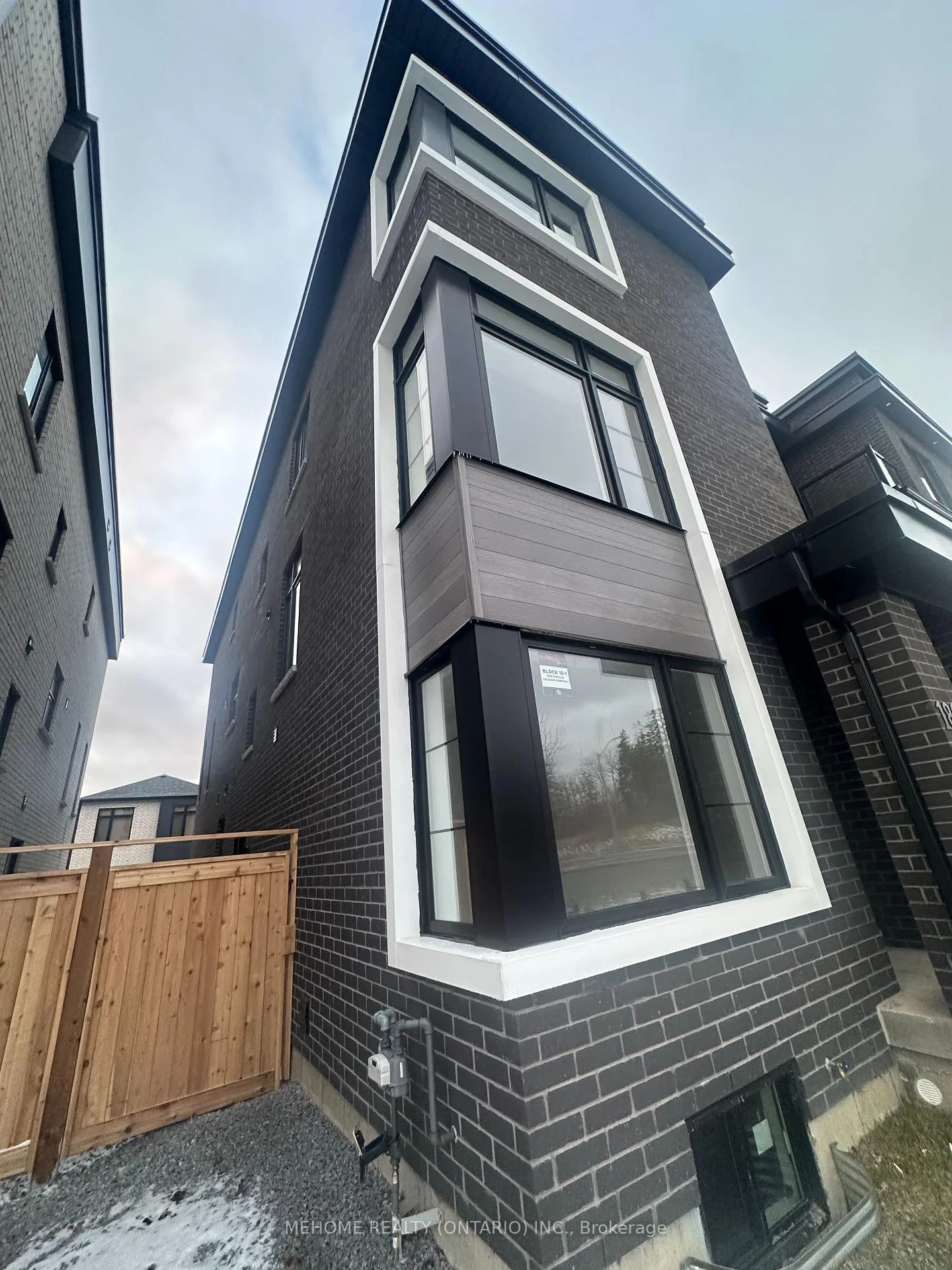 Photo 2 of 1806 Donald Cousens Parkway, Markham, Cornell — HOMEH