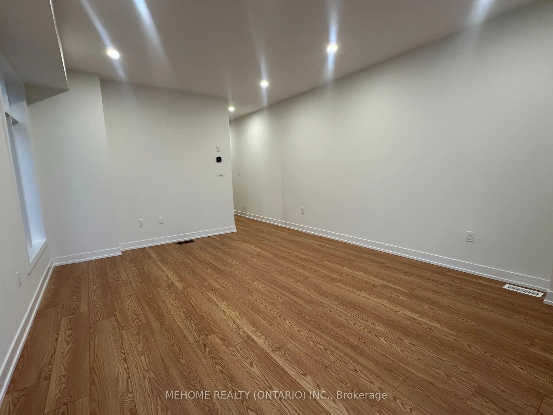 Photo 19 of 1806 Donald Cousens Parkway, Markham, Cornell — HOMEH