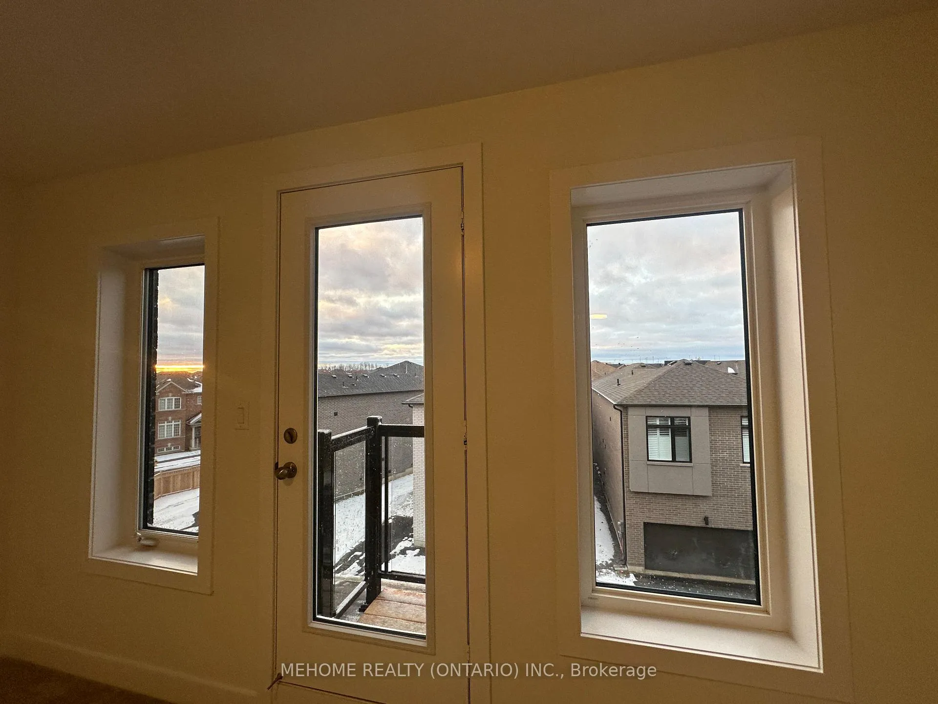 Photo 23 of 1806 Donald Cousens Parkway, Markham, Cornell — HOMEH