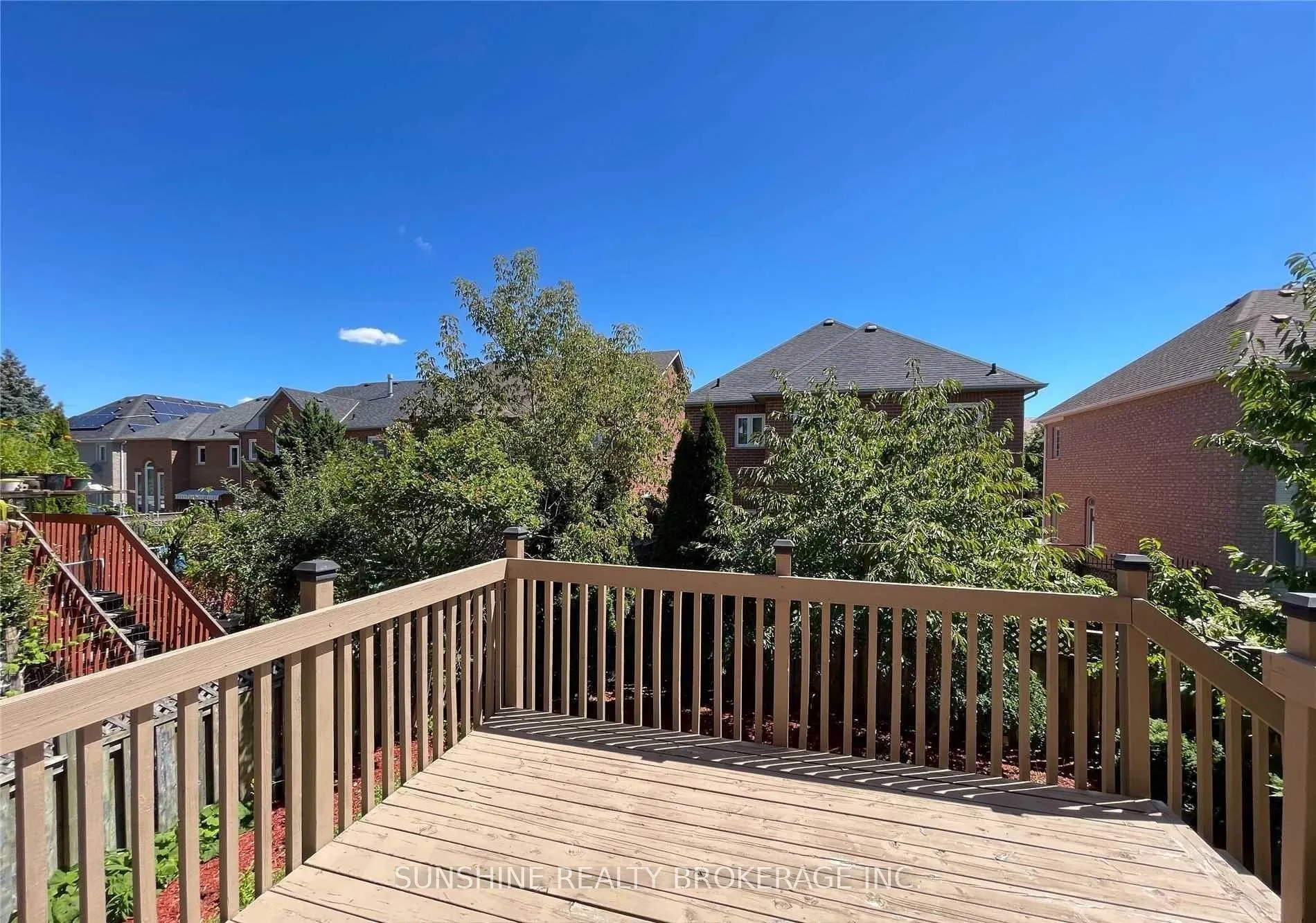 Photo 5 of 115 Elvira Crescent, Markham, Rouge River Estates — HOMEH