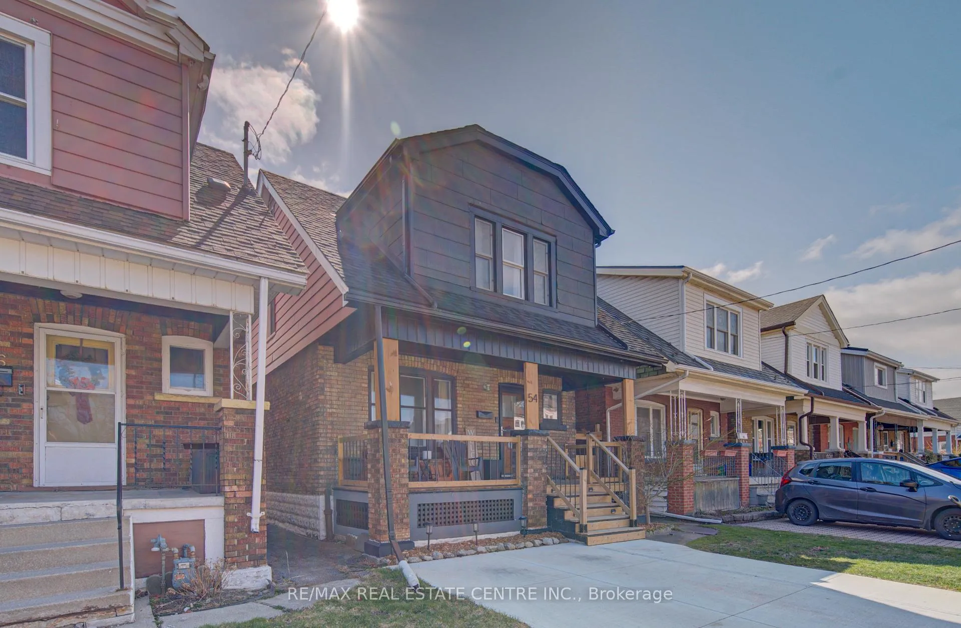 Photo 3 of 54 Belmont Avenue, Hamilton, Crown Point — HOMEH
