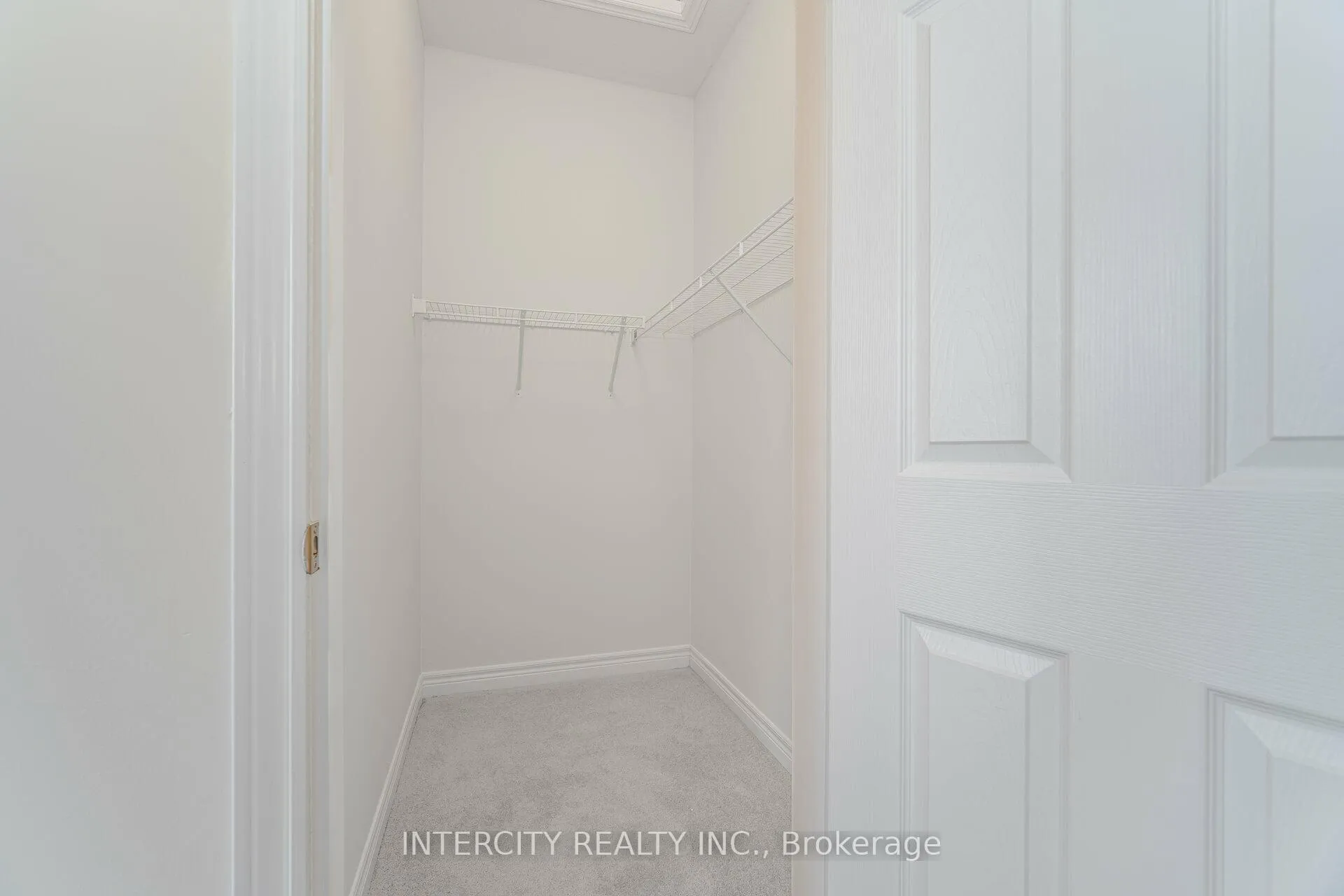 Photo 31 of 19 Mumbai Drive, Markham, Middlefield — HOMEH