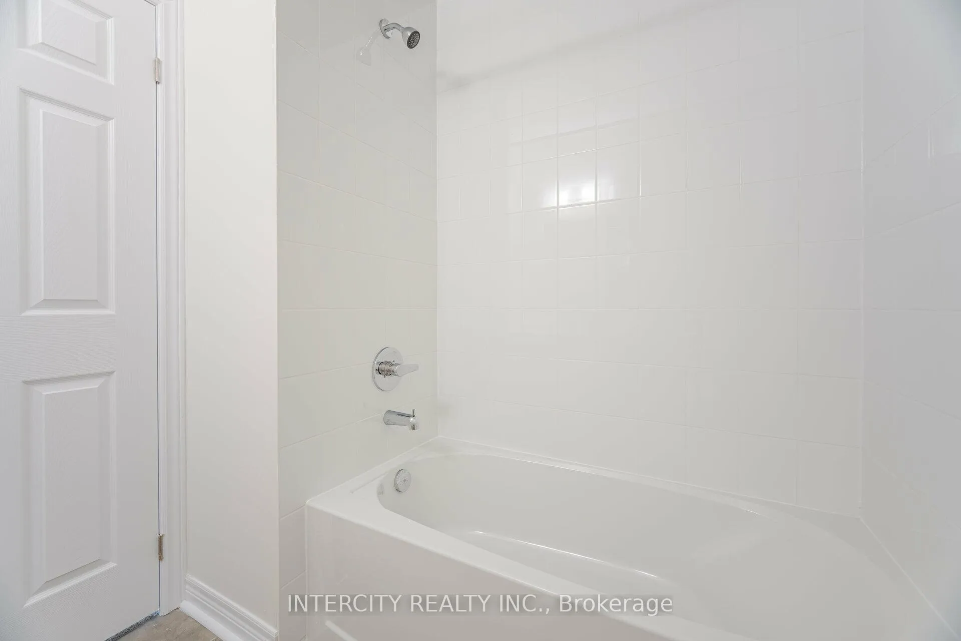 Photo 36 of 19 Mumbai Drive, Markham, Middlefield — HOMEH