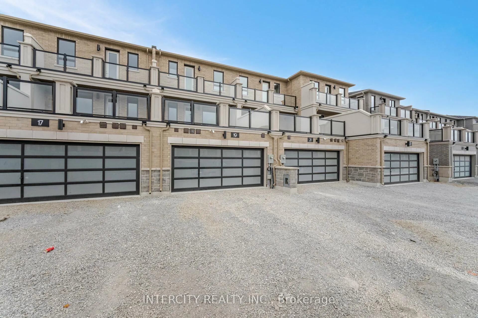 Photo 41 of 19 Mumbai Drive, Markham, Middlefield — HOMEH