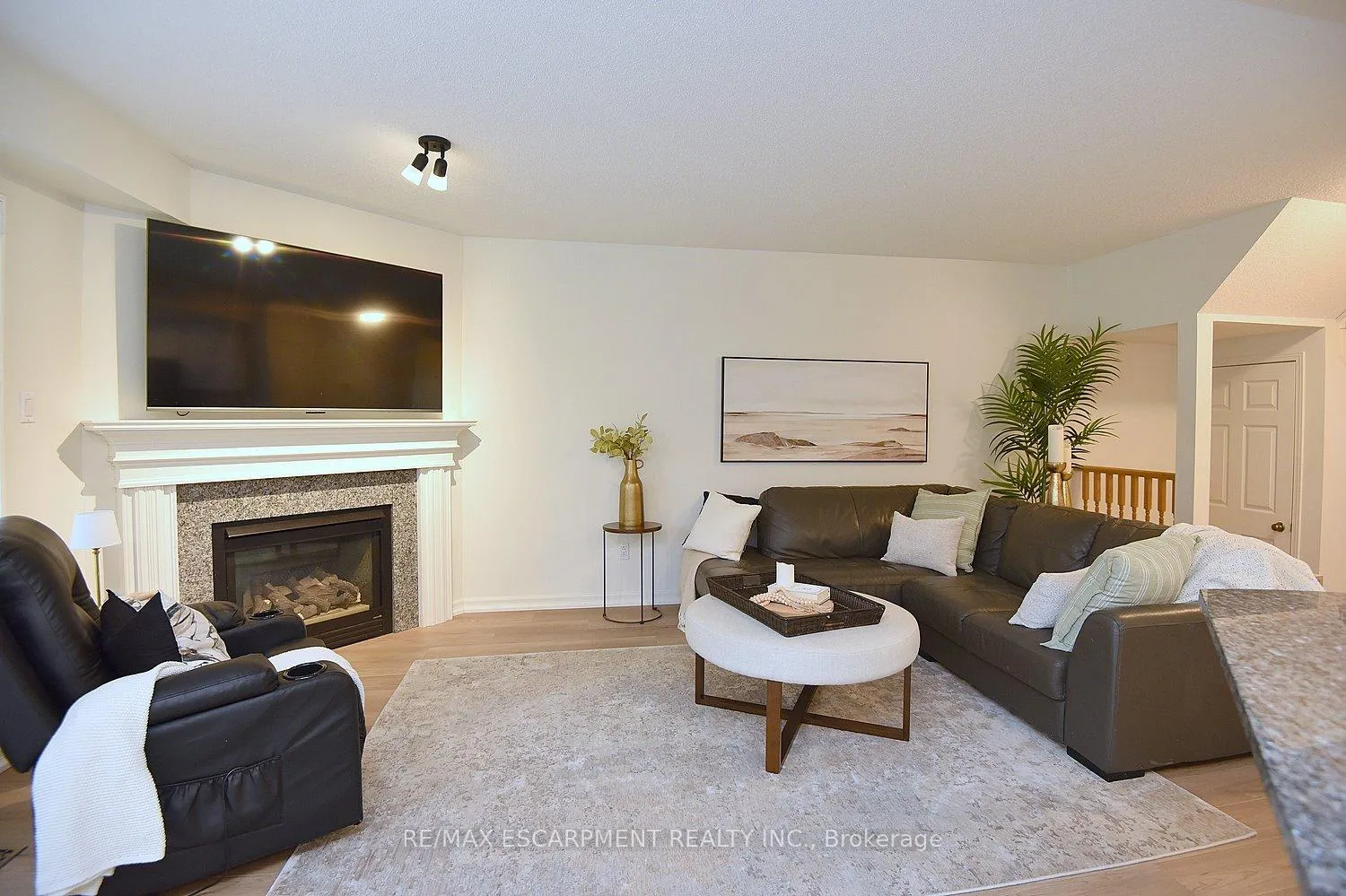 Photo 10 of Unit 35, 18 Cedar Street, Grimsby, Grimsby West — HOMEH