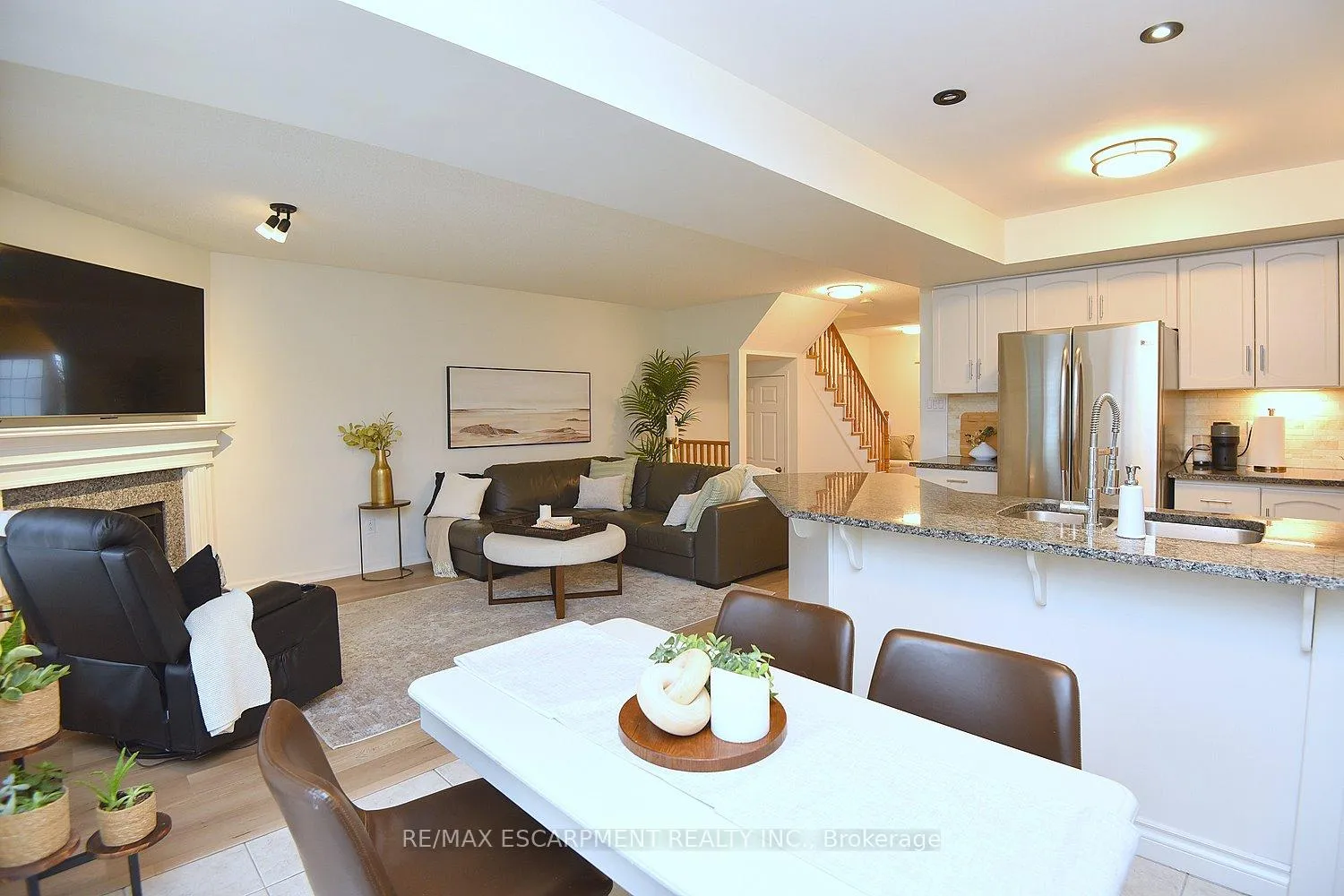 Photo 13 of Unit 35, 18 Cedar Street, Grimsby, Grimsby West — HOMEH