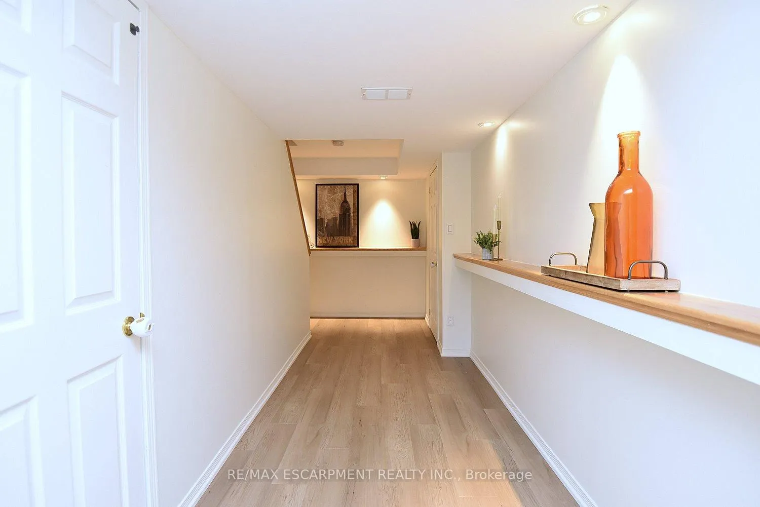 Photo 33 of Unit 35, 18 Cedar Street, Grimsby, Grimsby West — HOMEH