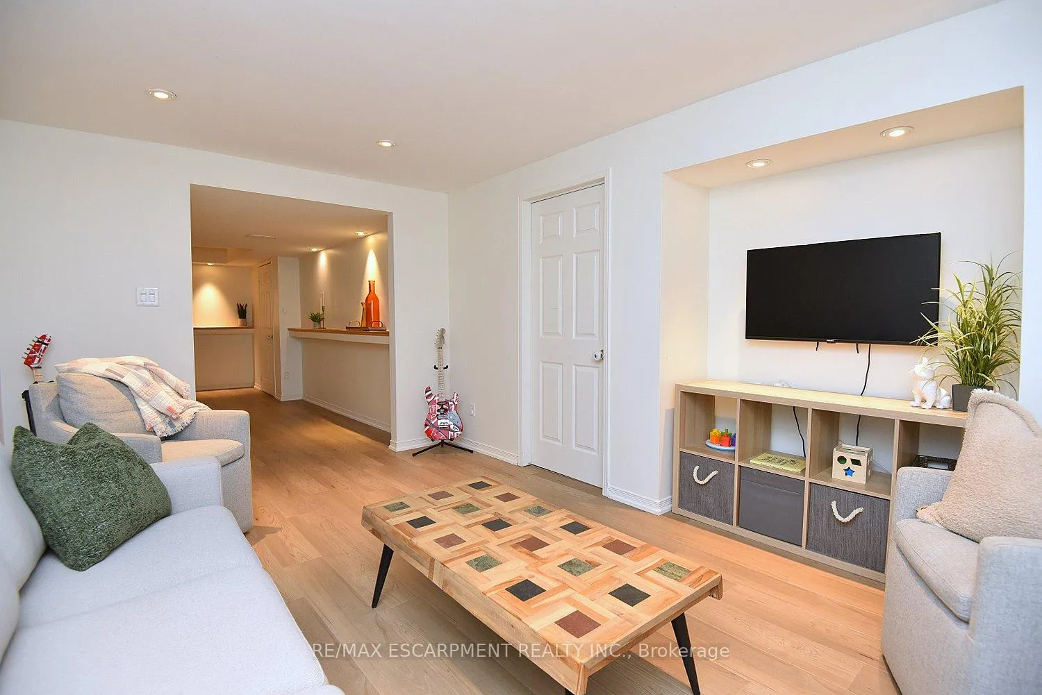 Photo 35 of Unit 35, 18 Cedar Street, Grimsby, Grimsby West — HOMEH