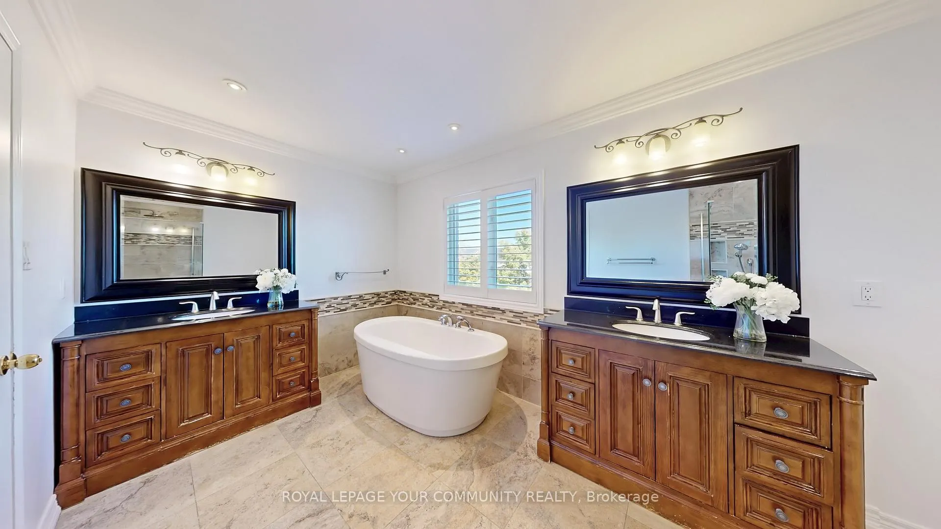 Photo 29 of 8 Candlewood Court, Markham, Greensborough — HOMEH