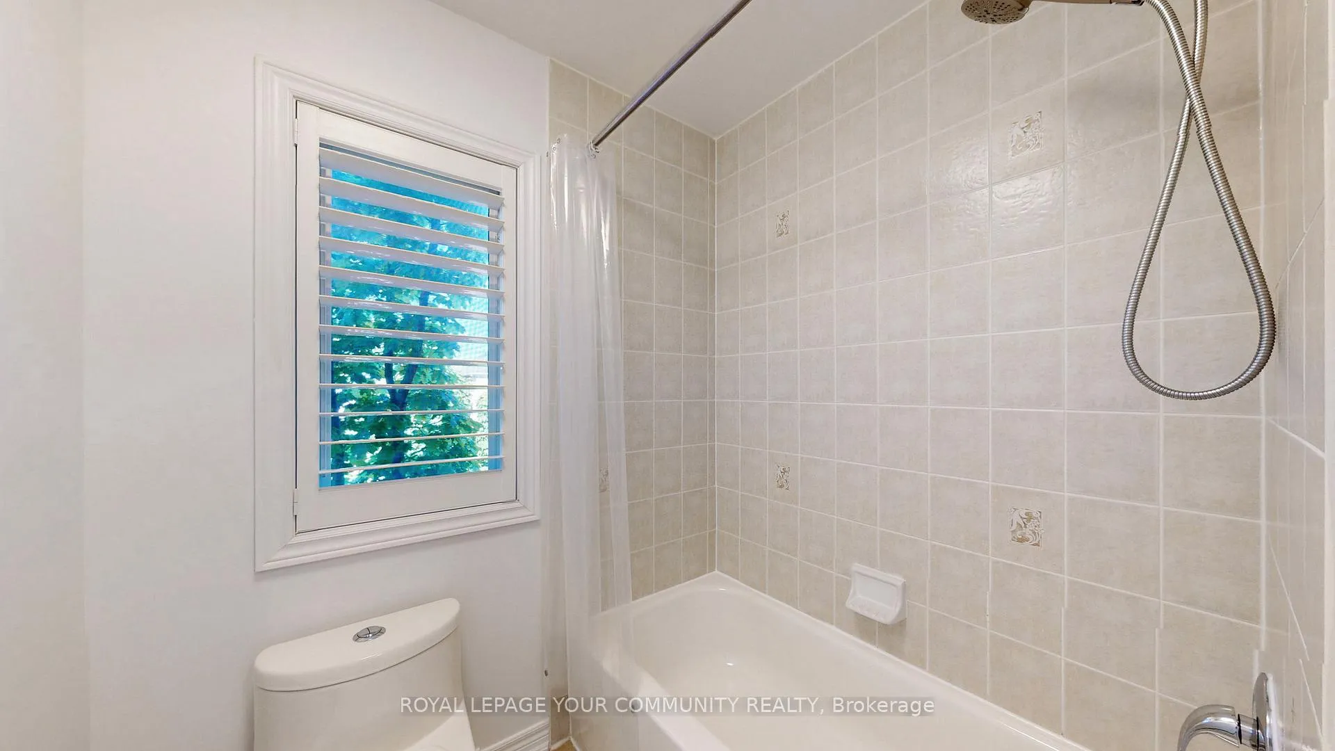 Photo 36 of 8 Candlewood Court, Markham, Greensborough — HOMEH