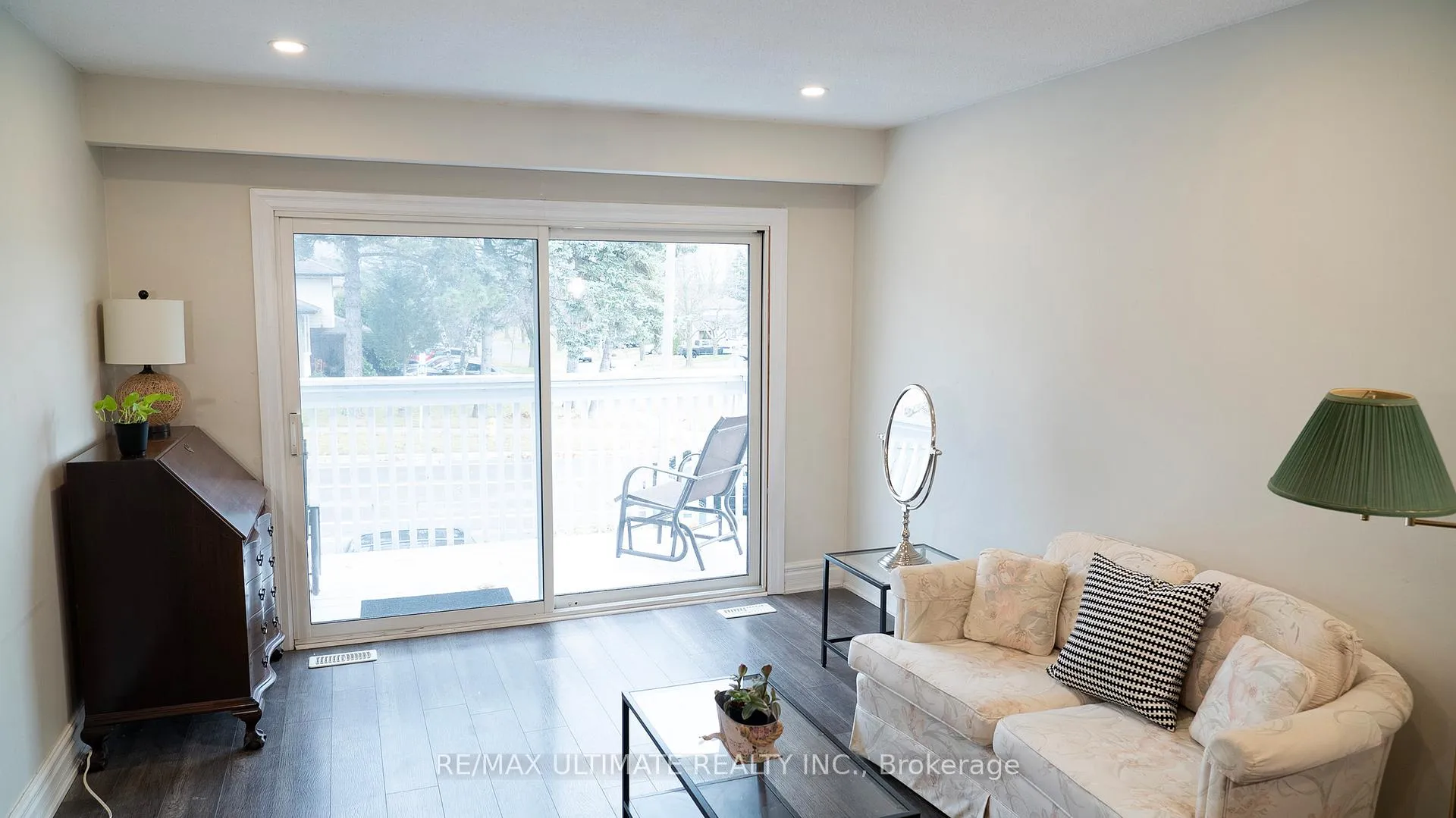 Photo 5 of 962 Central Park Boulevard N, Oshawa, Centennial — HOMEH