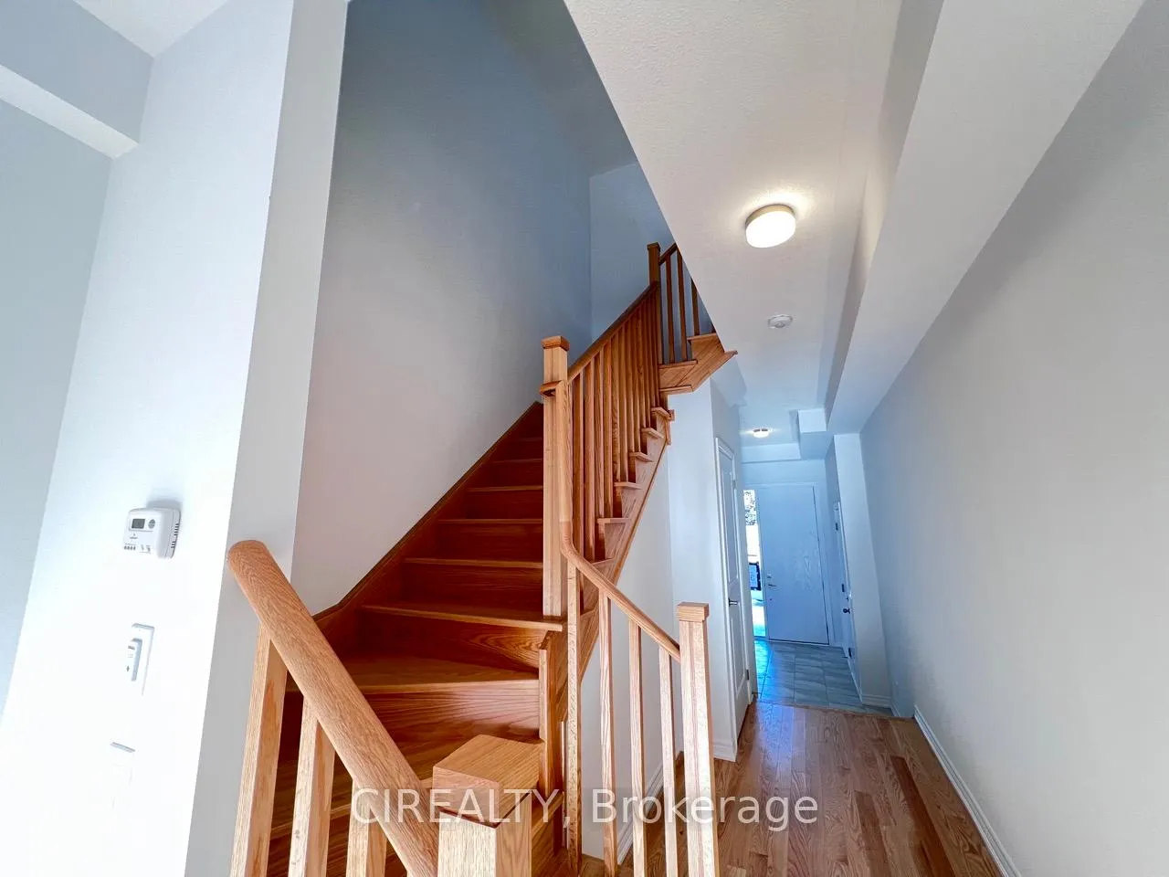 Photo 4 of 20 Sorbara Way, Whitby, Brooklin — HOMEH