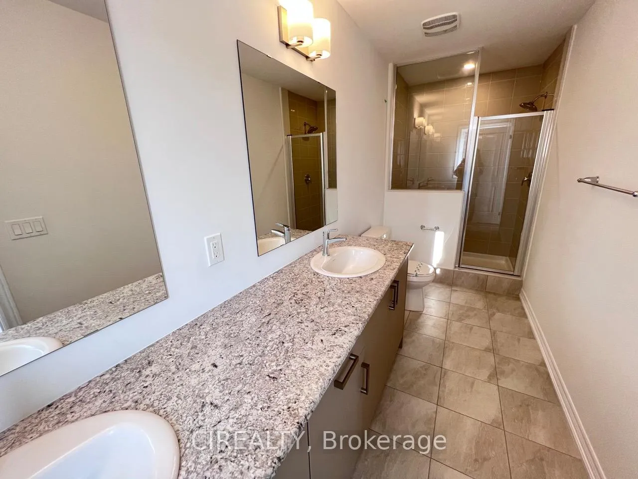 Photo 16 of 20 Sorbara Way, Whitby, Brooklin — HOMEH
