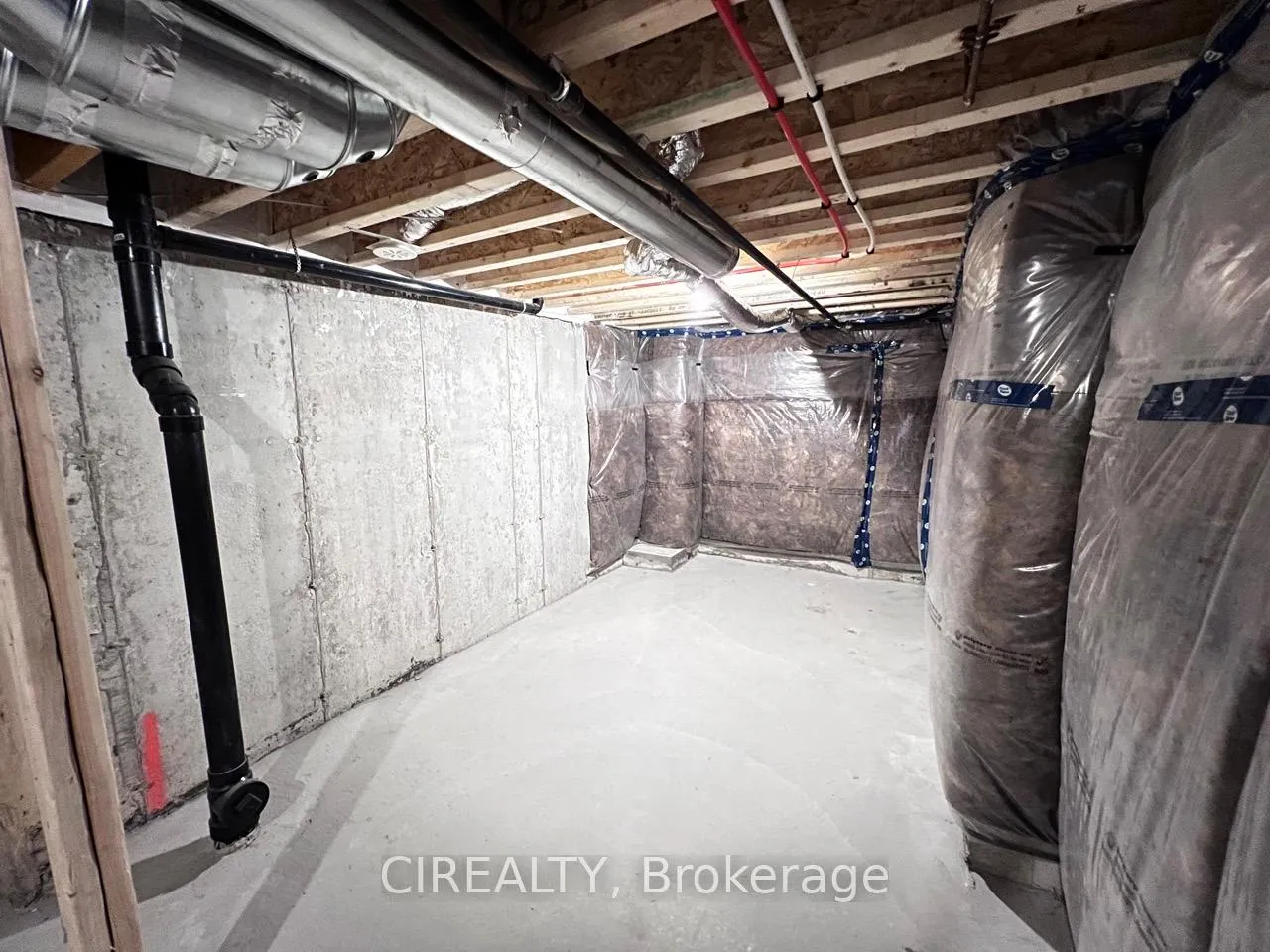 Photo 20 of 20 Sorbara Way, Whitby, Brooklin — HOMEH