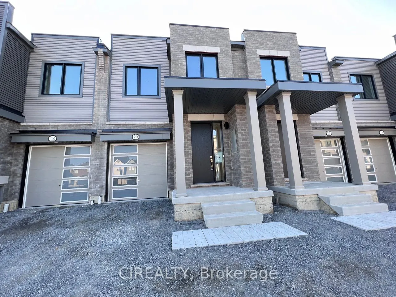 Photo 23 of 20 Sorbara Way, Whitby, Brooklin — HOMEH