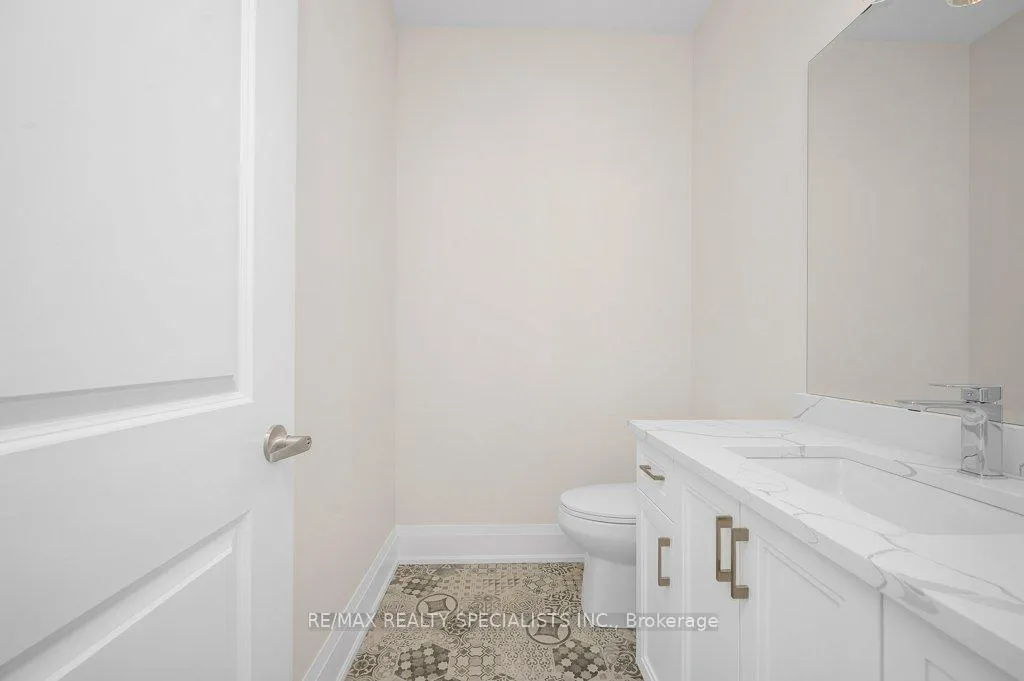 Photo 16 of 137 Peter Street, Hamilton, Strathcona — HOMEH