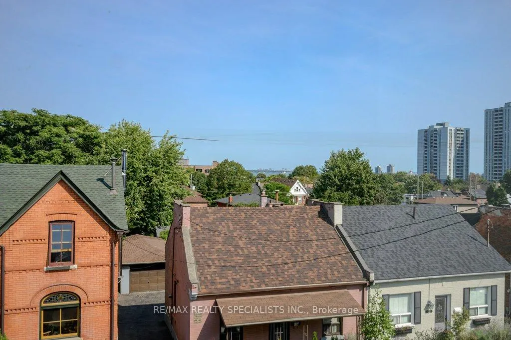 Photo 21 of 137 Peter Street, Hamilton, Strathcona — HOMEH