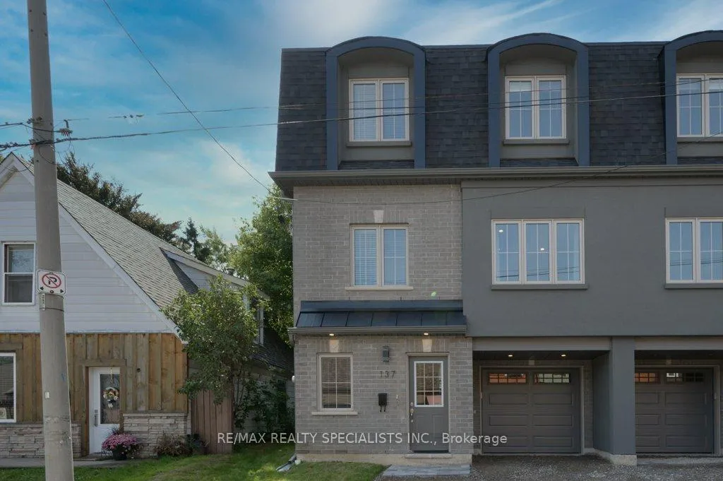 Photo 33 of 137 Peter Street, Hamilton, Strathcona — HOMEH