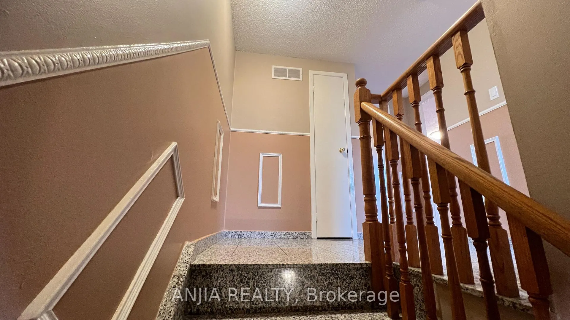 Photo 9 of 5 Forbes Crescent, Markham, Milliken Mills East — HOMEH