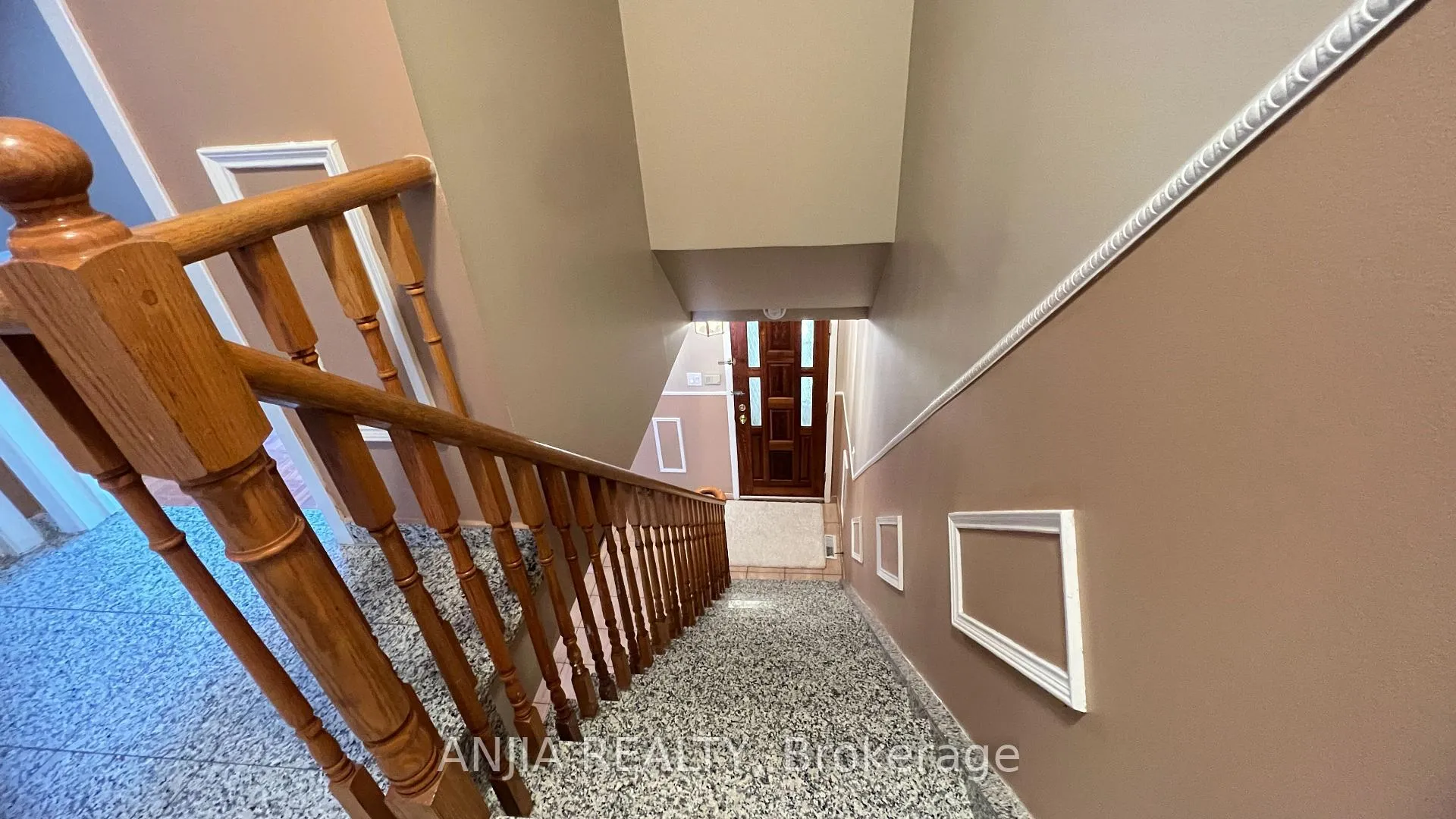 Photo 10 of 5 Forbes Crescent, Markham, Milliken Mills East — HOMEH