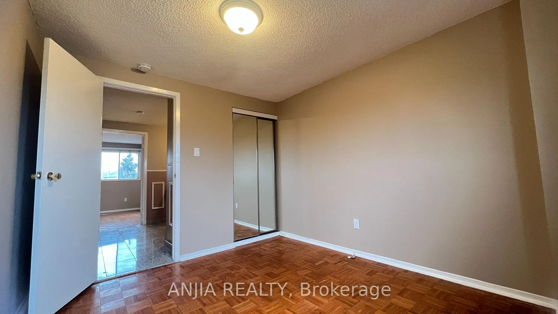 Photo 21 of 5 Forbes Crescent, Markham, Milliken Mills East — HOMEH