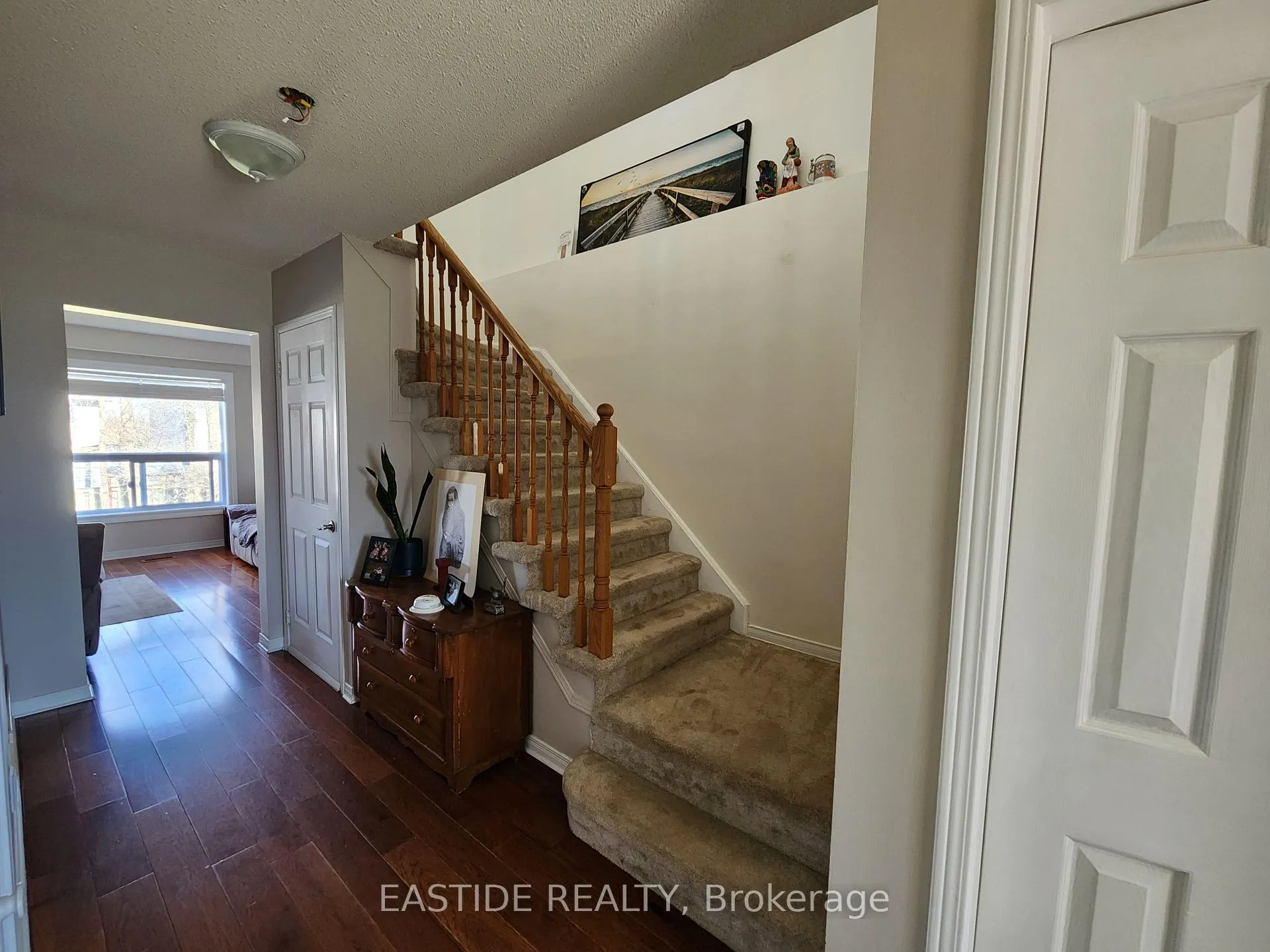 Photo 17 of 82 Hooper Square, Clarington, Bowmanville — HOMEH