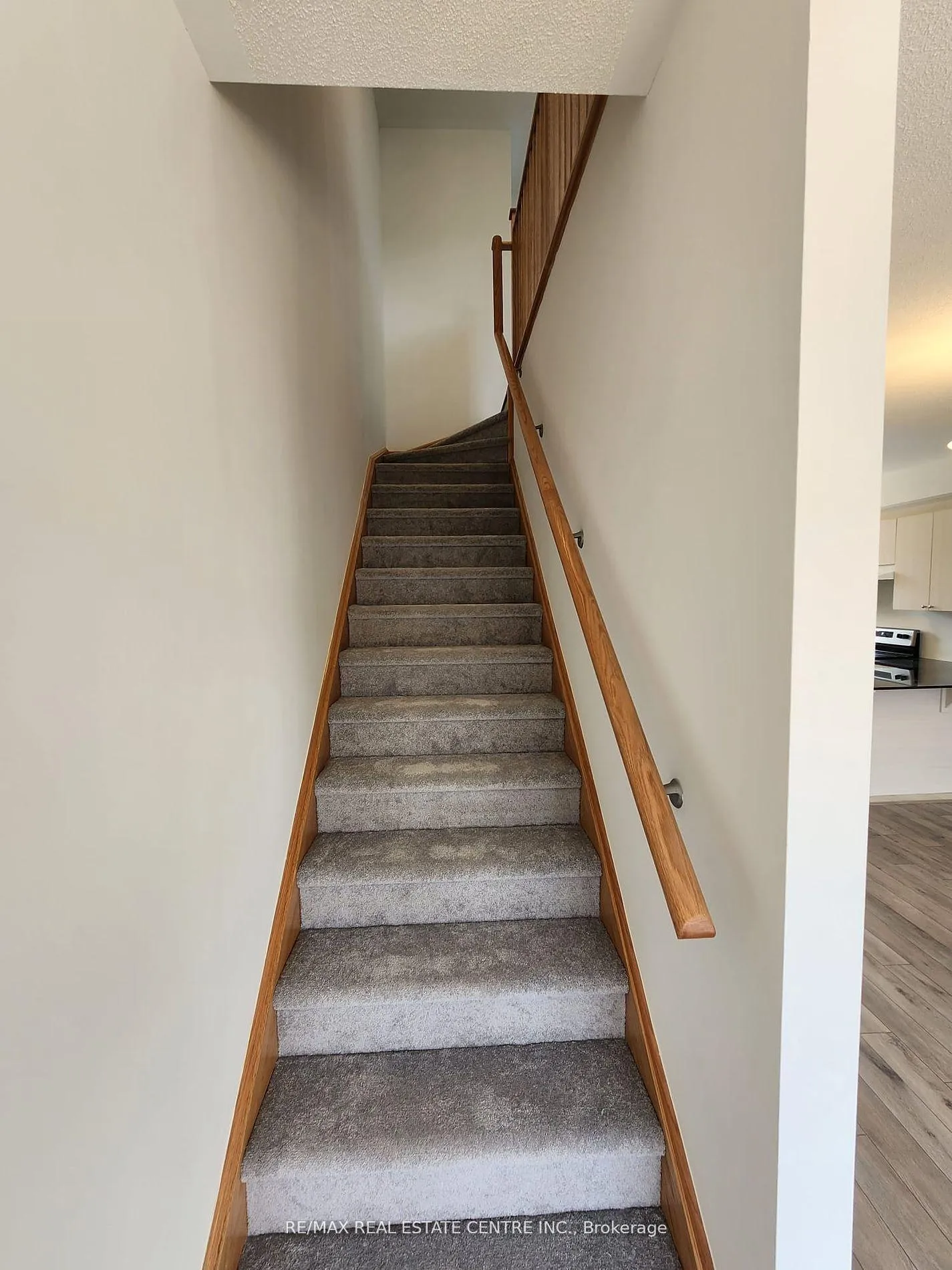 Photo 19 of 775 Stanstead Path, Oshawa, Samac — HOMEH