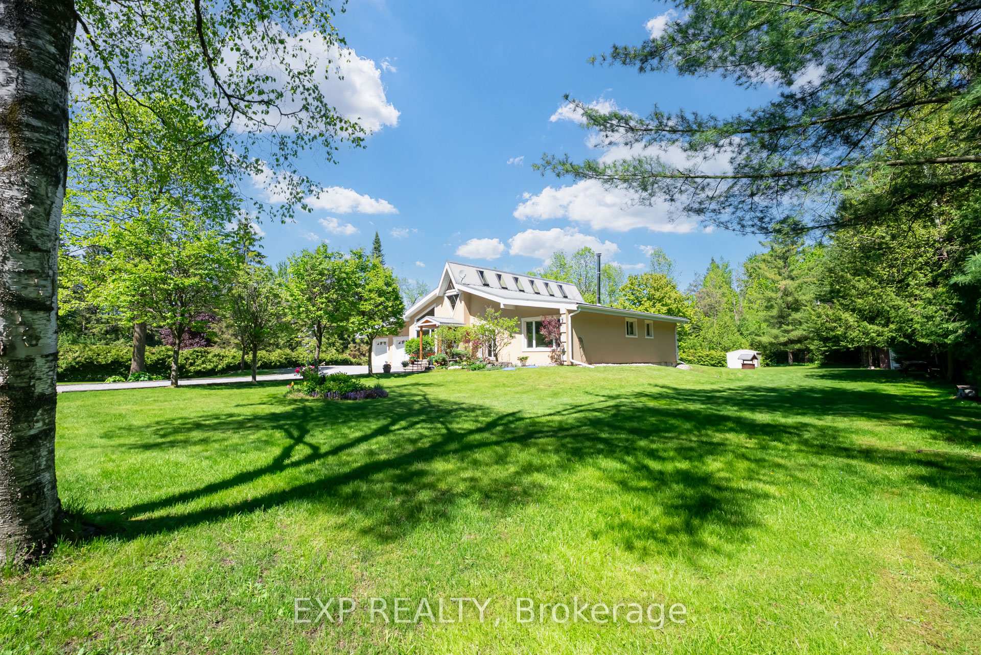 Photo 4 of 15 Linda Road, Georgina, Baldwin — HOMEH