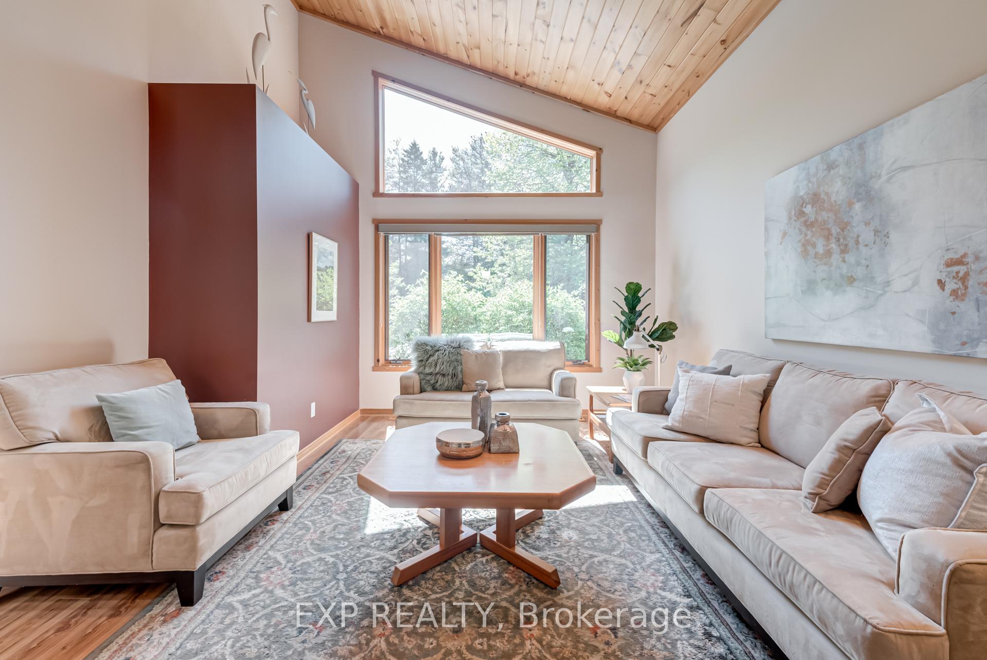 Photo 8 of 15 Linda Road, Georgina, Baldwin — HOMEH