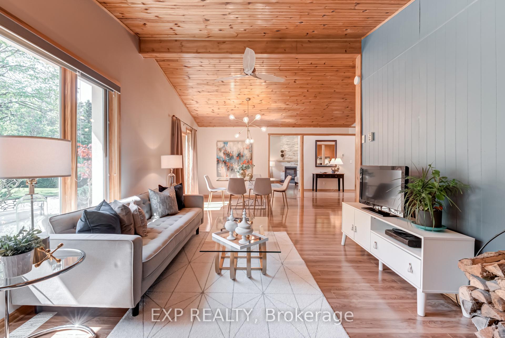 Photo 15 of 15 Linda Road, Georgina, Baldwin — HOMEH