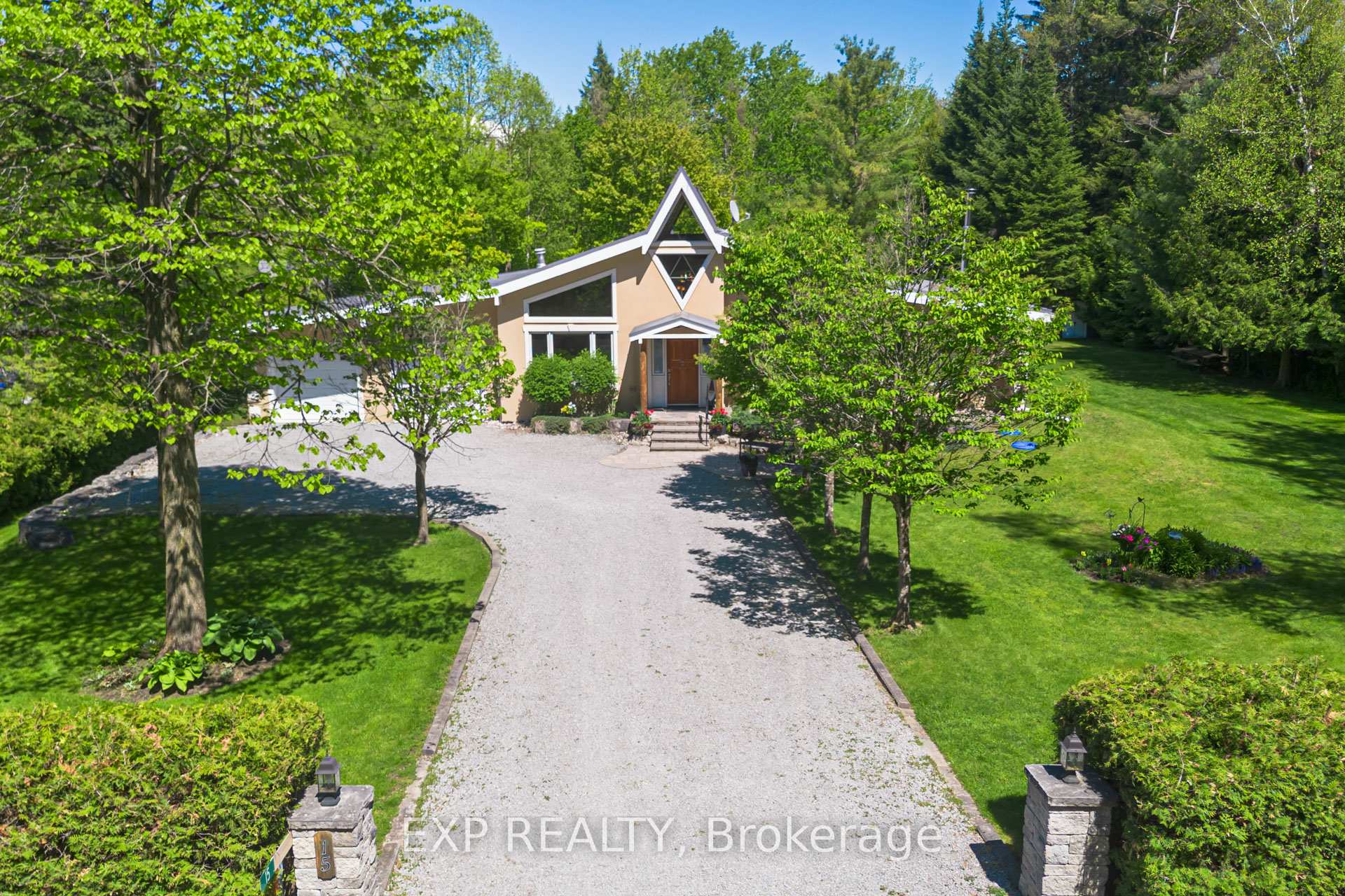 Photo 46 of 15 Linda Road, Georgina, Baldwin — HOMEH