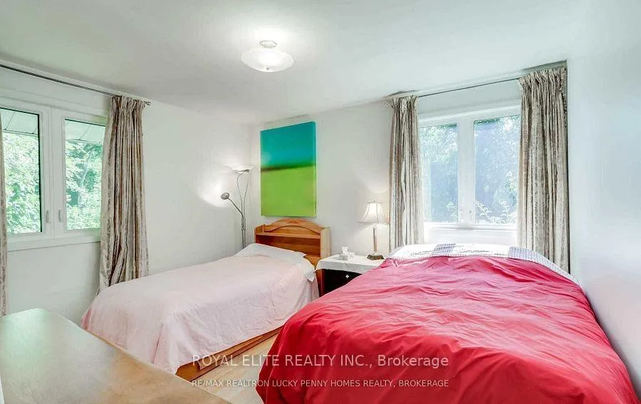 Photo 7 of 21 Ovida Boulevard, Markham, Bullock — HOMEH