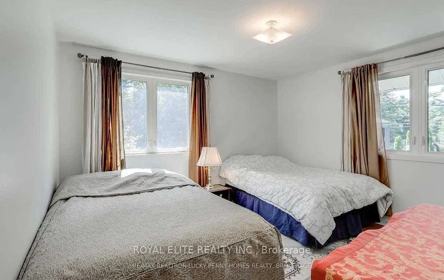 Photo 8 of 21 Ovida Boulevard, Markham, Bullock — HOMEH