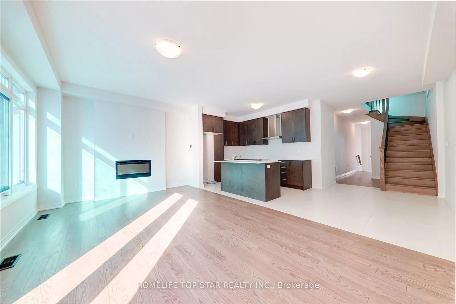 Photo 6 of 2972 Seagrass Street, Pickering, Rural Pickering — HOMEH