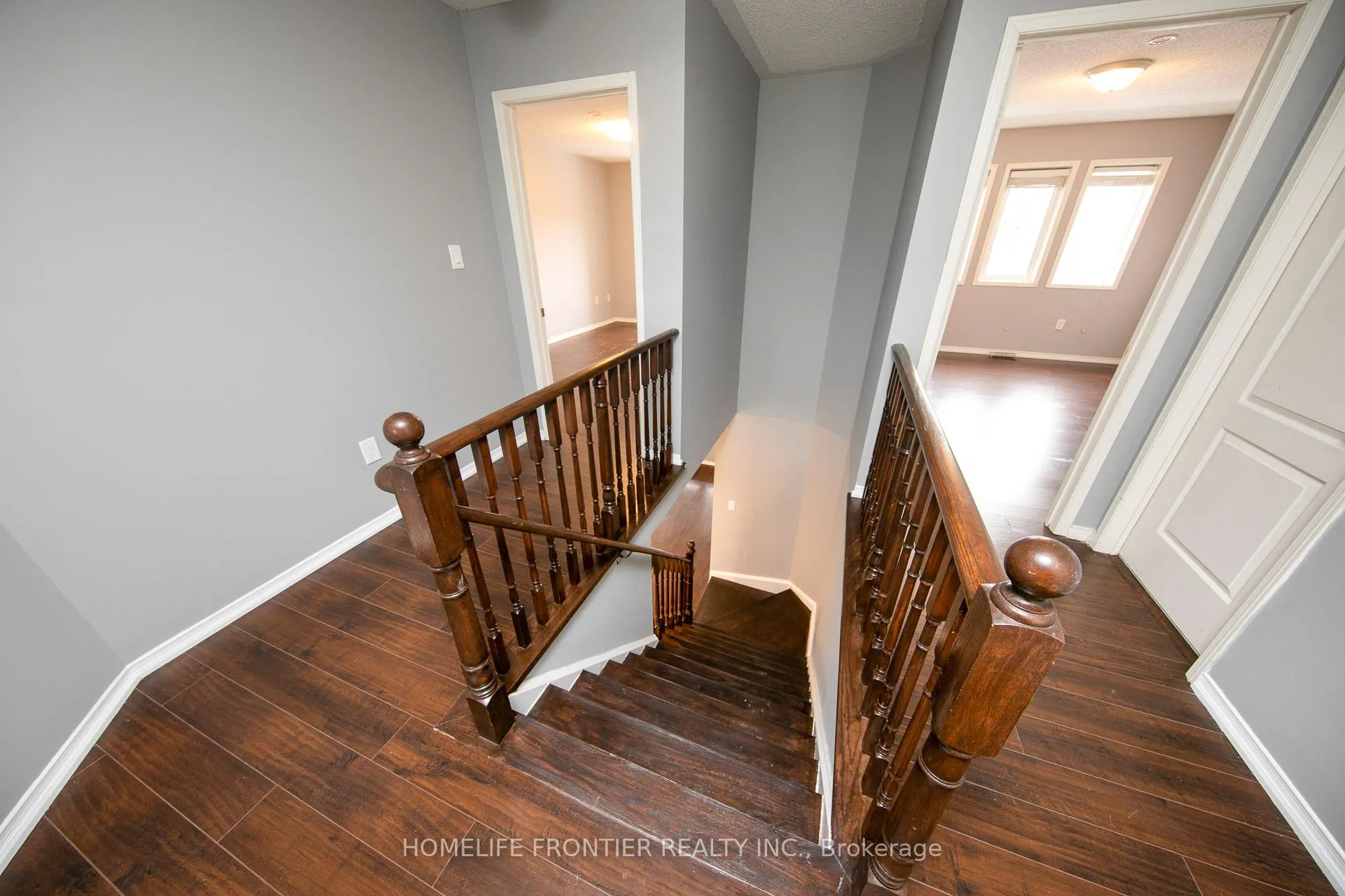 Photo 11 of 119 Norland Circle, Oshawa, Windfields — HOMEH