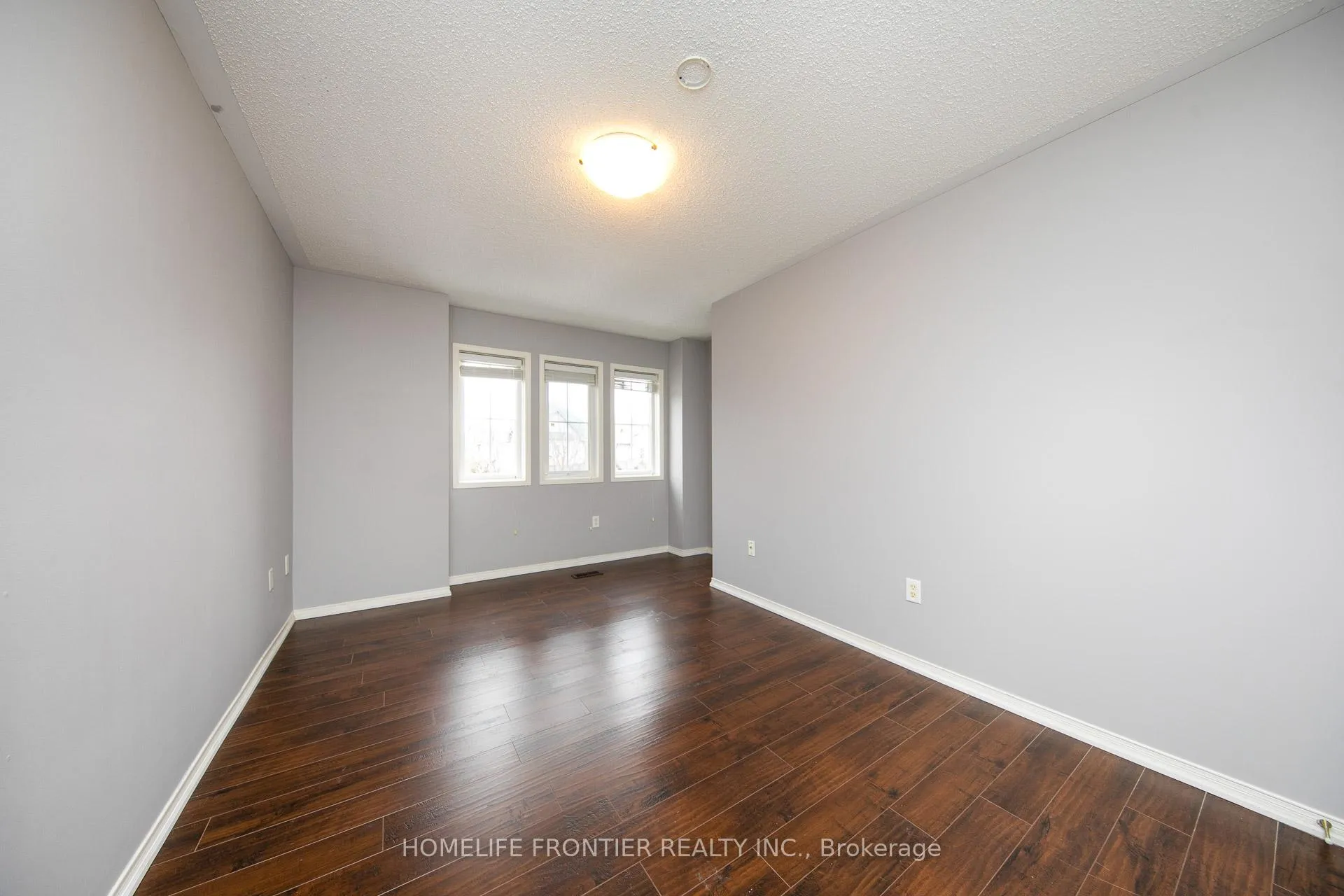 Photo 16 of 119 Norland Circle, Oshawa, Windfields — HOMEH