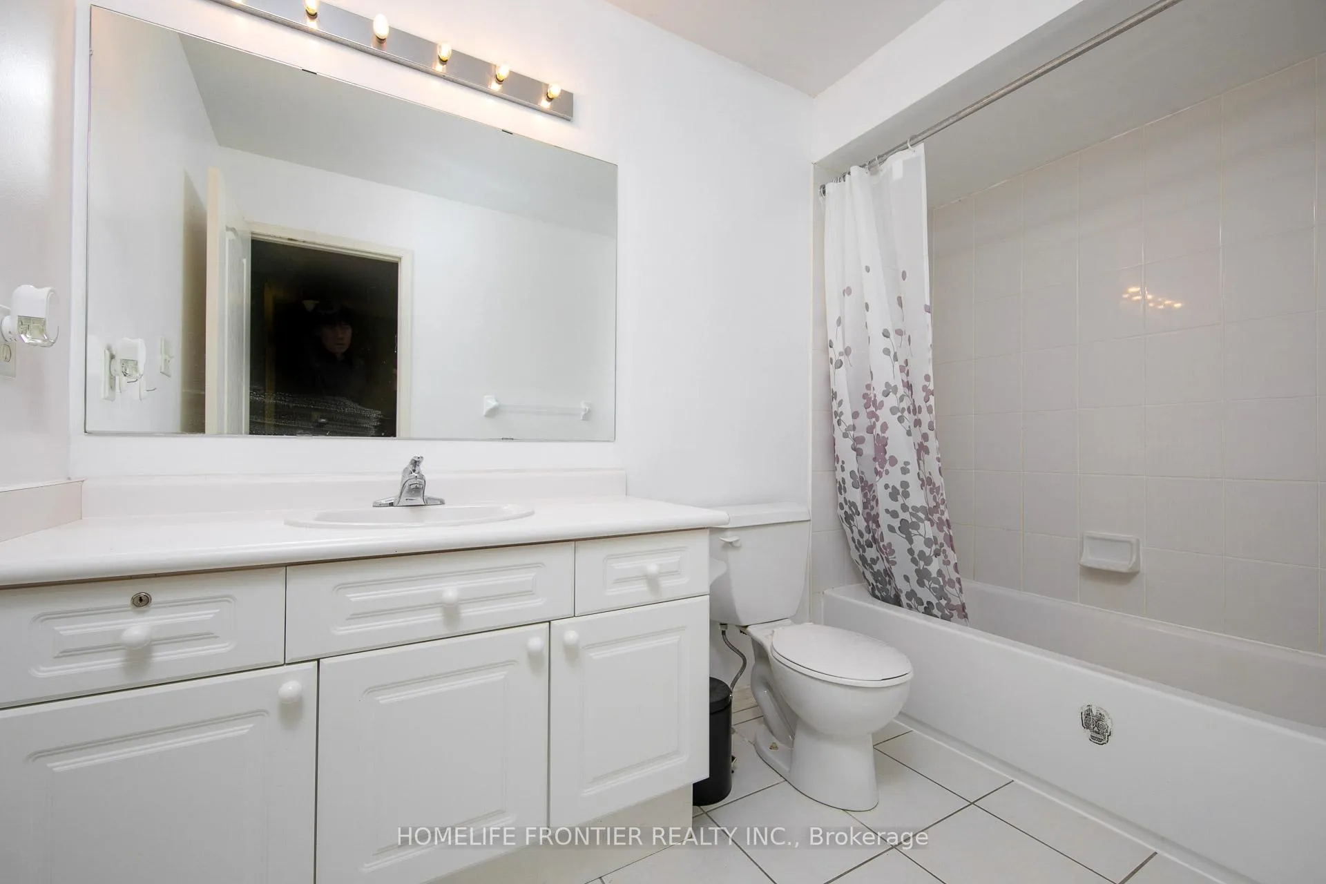 Photo 19 of 119 Norland Circle, Oshawa, Windfields — HOMEH