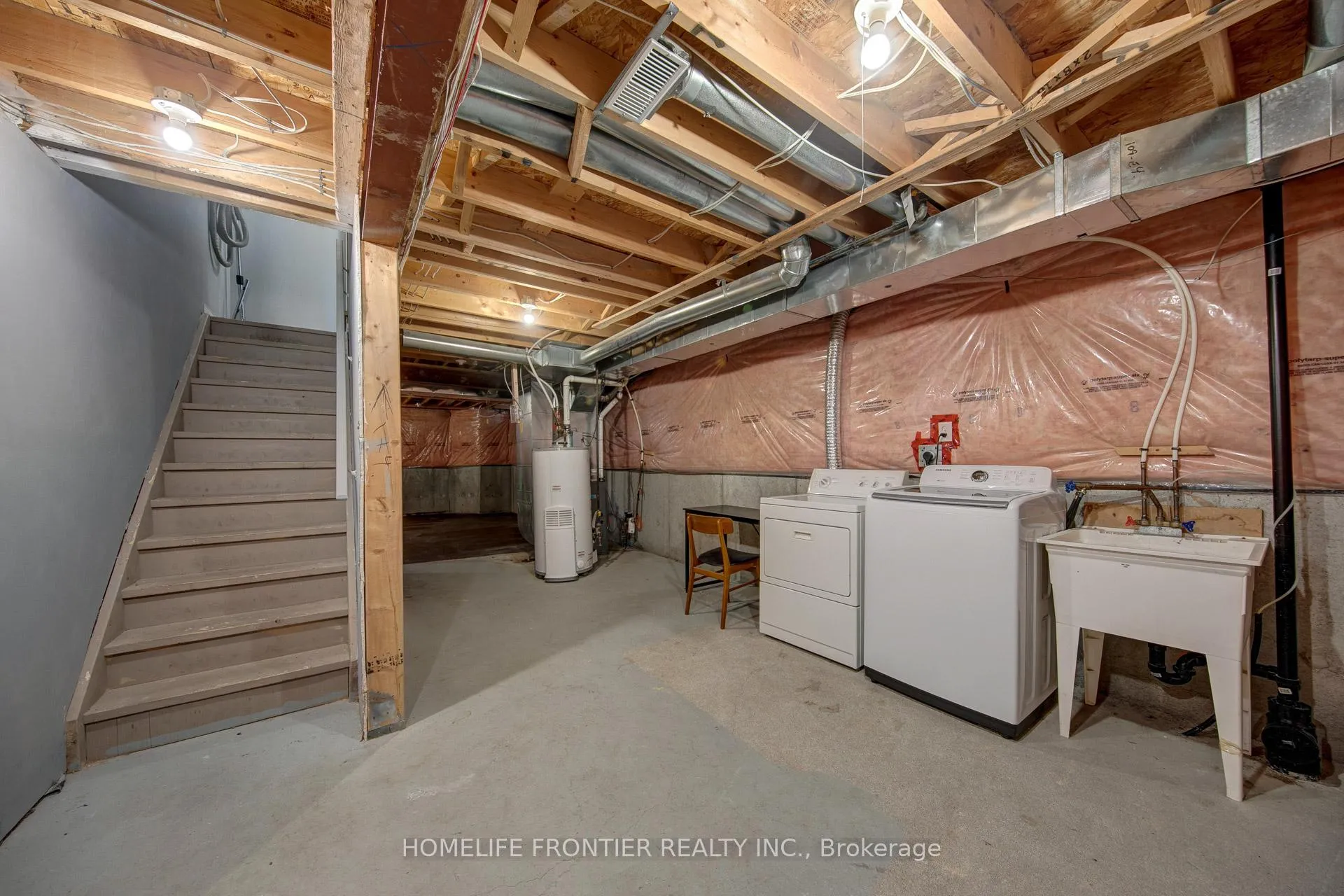 Photo 21 of 119 Norland Circle, Oshawa, Windfields — HOMEH