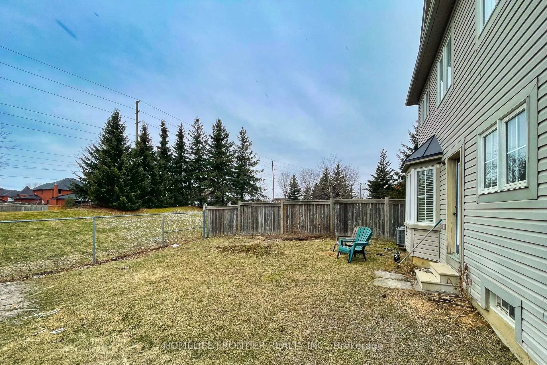 Photo 23 of 119 Norland Circle, Oshawa, Windfields — HOMEH