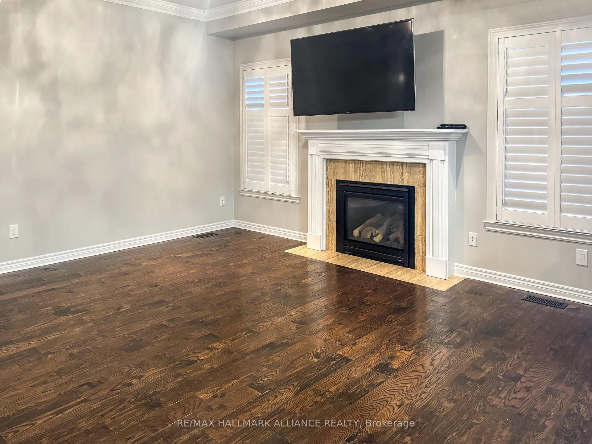 Photo 8 of 29 Springwood Drive, Hamilton, Stoney Creek — HOMEH