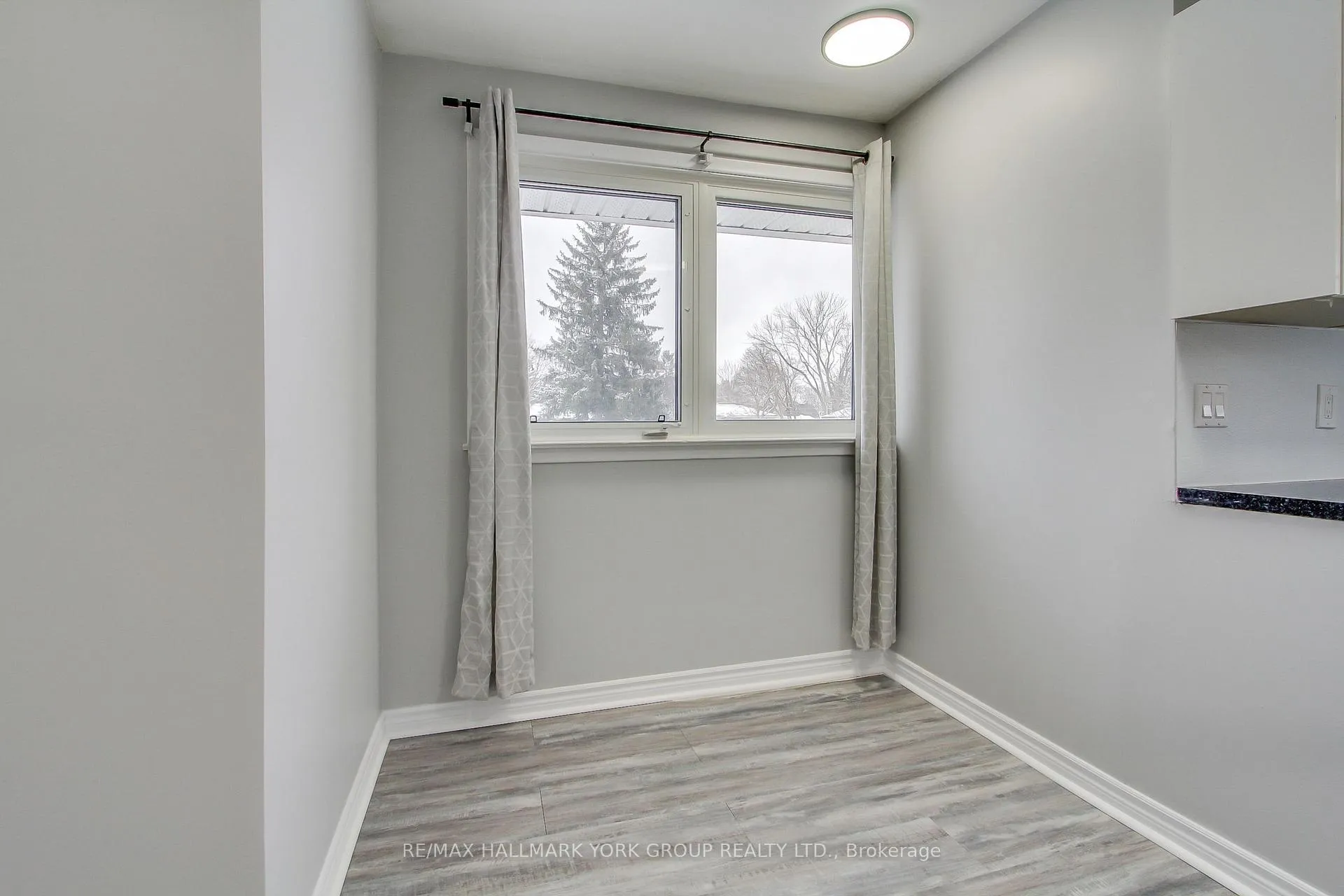Photo 14 of 183 Wellington Street E, Barrie, Wellington — HOMEH