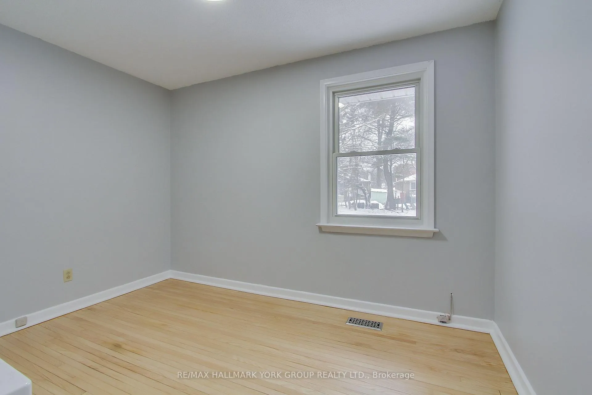 Photo 25 of 183 Wellington Street E, Barrie, Wellington — HOMEH