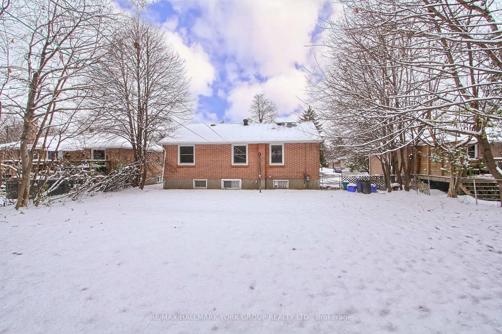 Photo 32 of 183 Wellington Street E, Barrie, Wellington — HOMEH