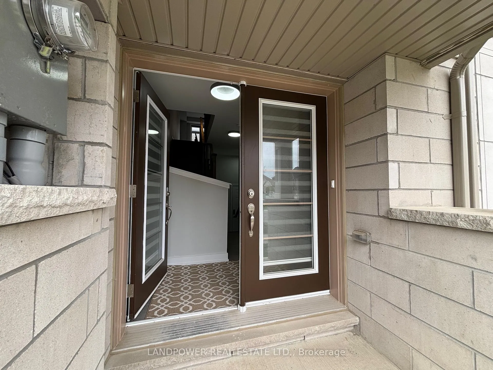 Photo 3 of 112 Guardhouse Crescent, Markham, Angus Glen — HOMEH