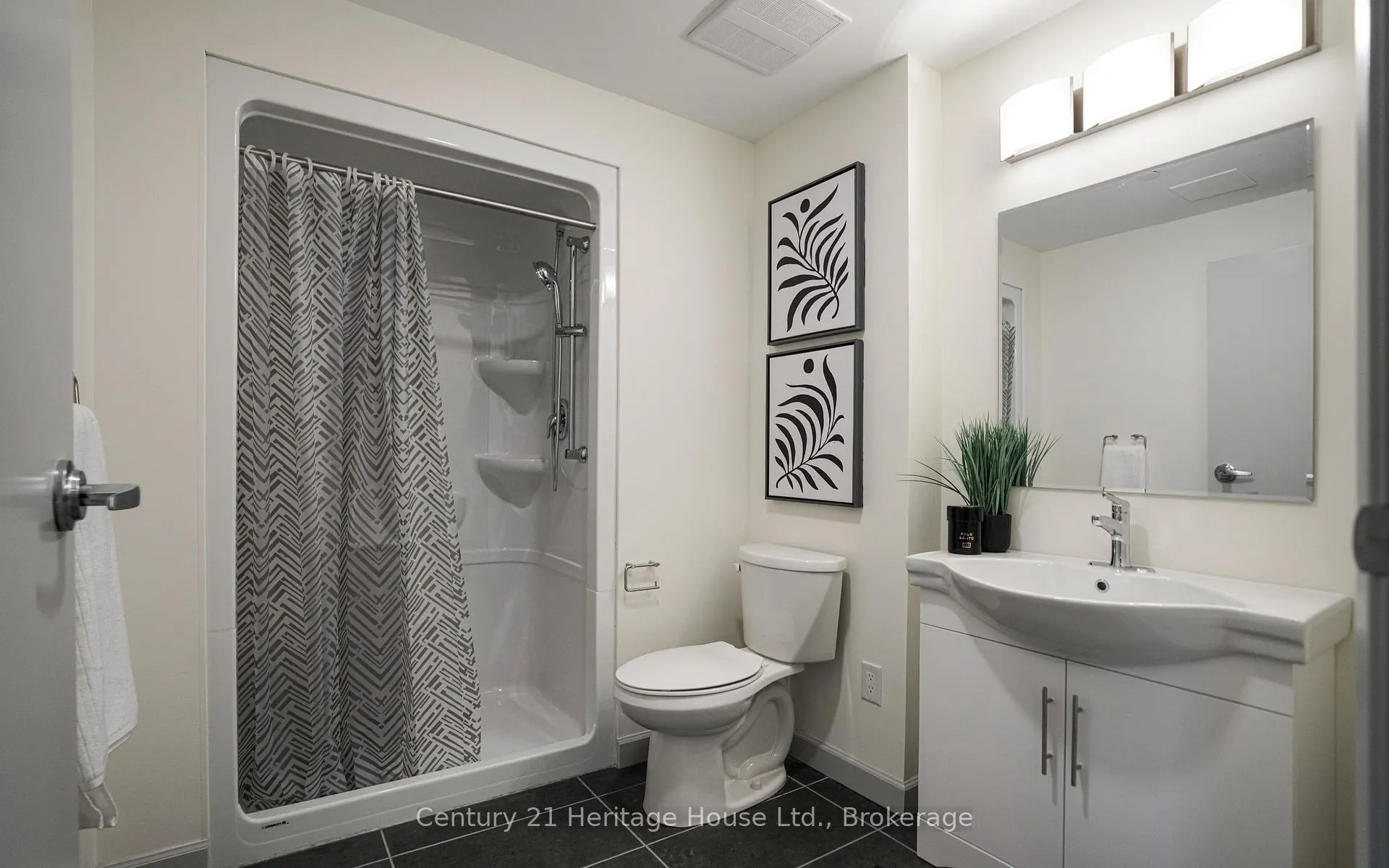 Photo 3 of Unit 2701, 203 Albert Street, Waterloo, Beechwood/University — HOMEH