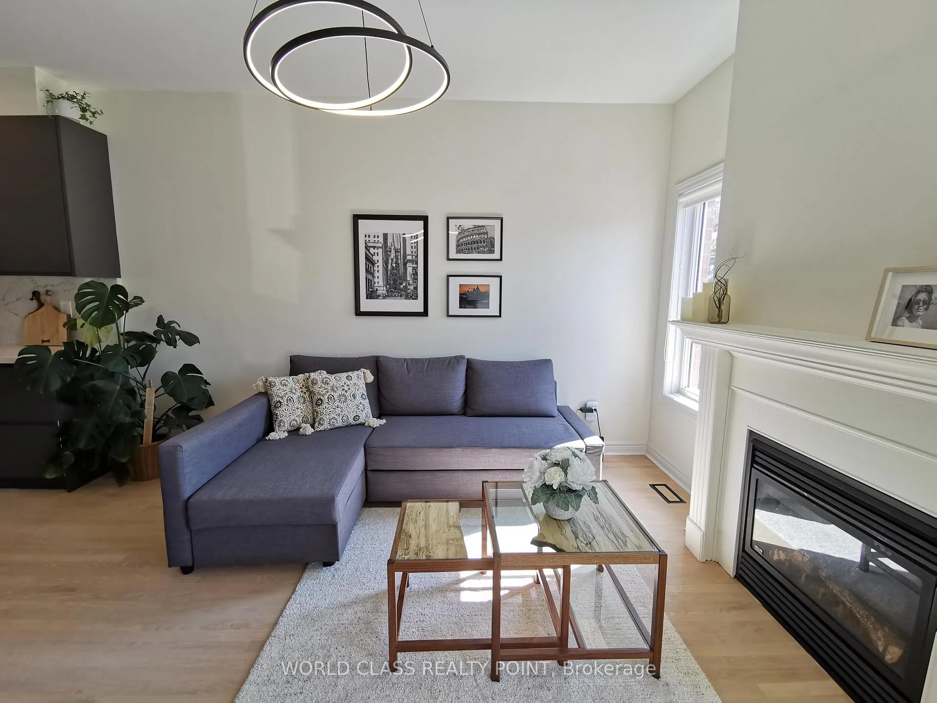 Photo 4 of 122 Gamble Glen Crescent, Richmond Hill, Westbrook — HOMEH