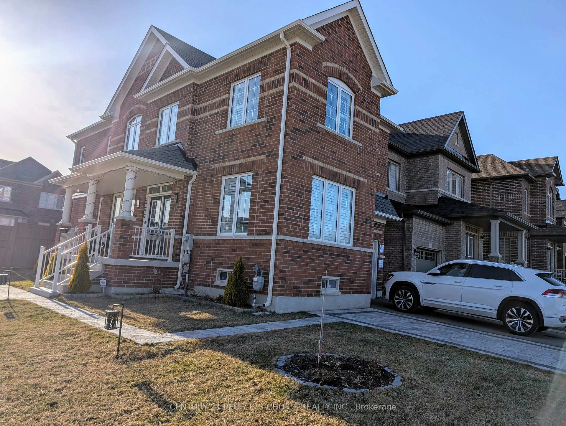 Photo 1 of 616 Barons Street, Vaughan, Kleinburg — HOMEH