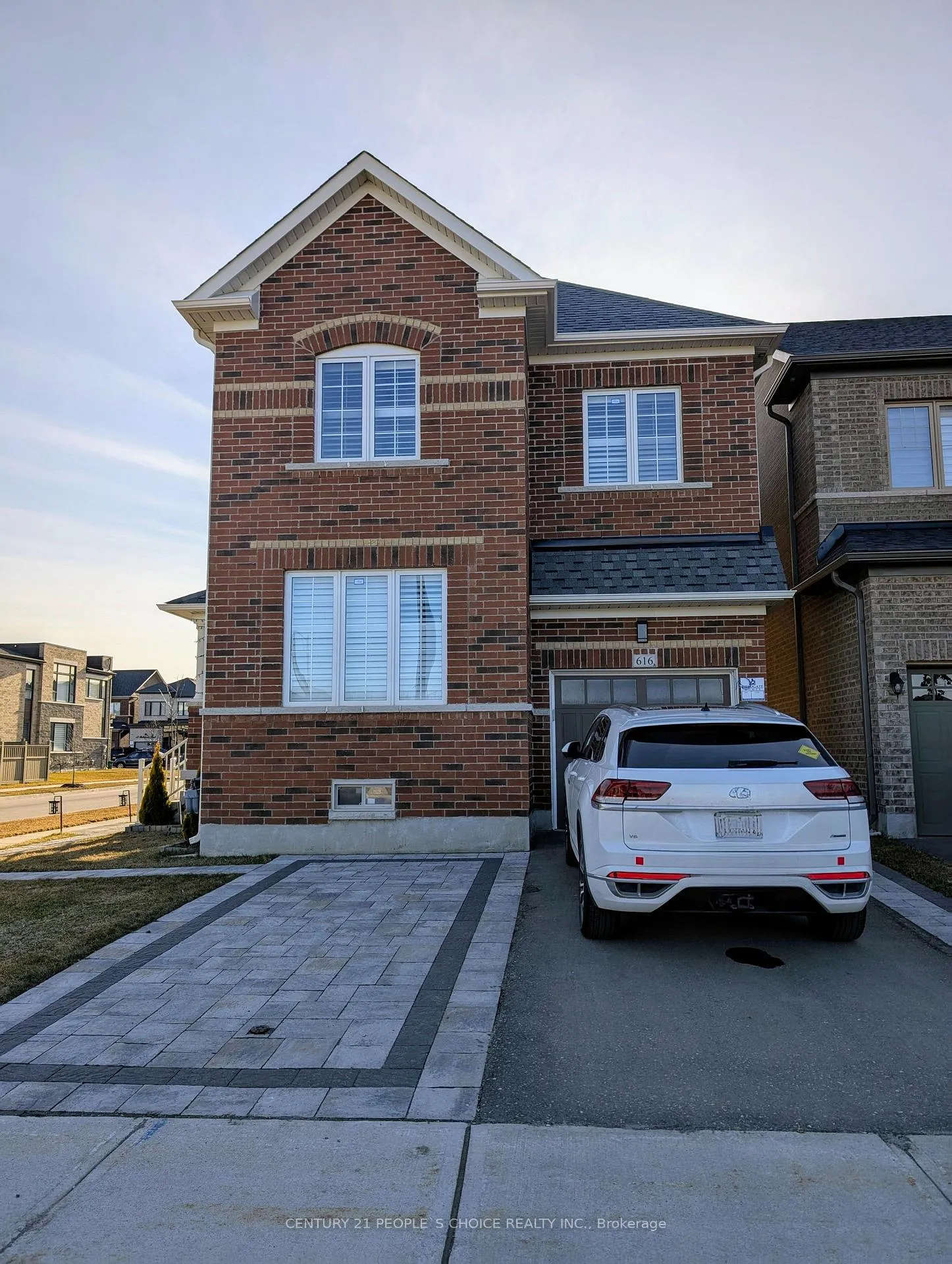 Photo 2 of 616 Barons Street, Vaughan, Kleinburg — HOMEH