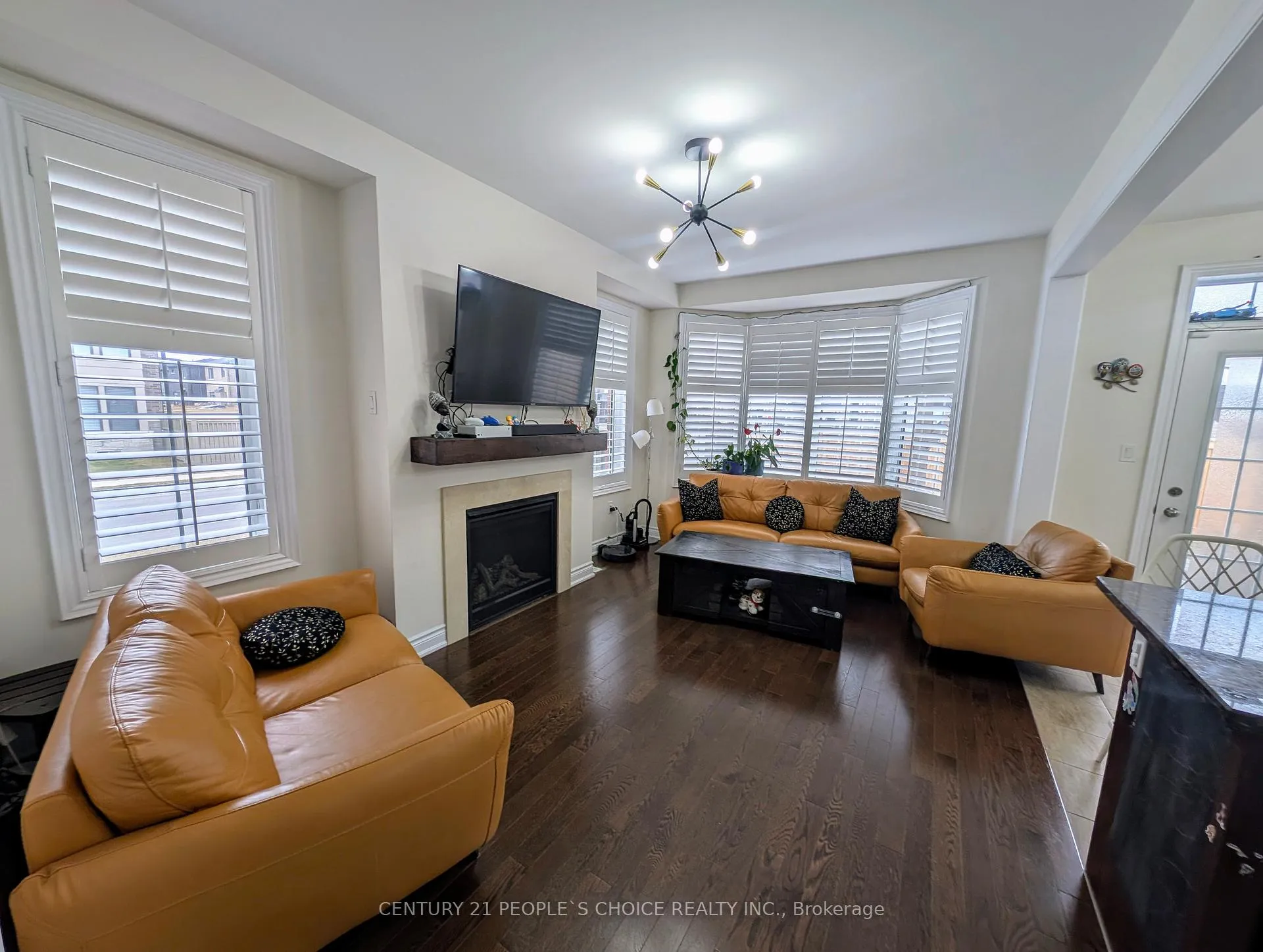 Photo 7 of 616 Barons Street, Vaughan, Kleinburg — HOMEH